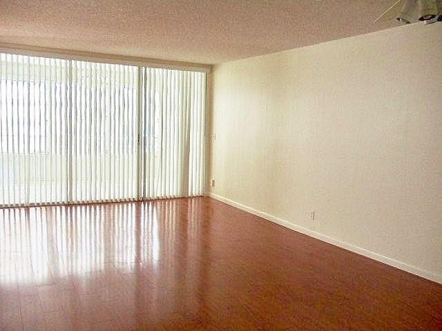 9235 LAGOON Place, #315, Davie, Davie, FL 33324 Photo 2
