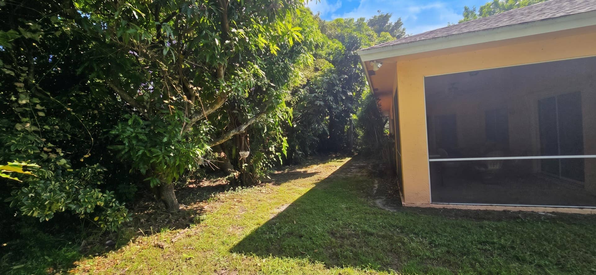 188 Gulfstream Circle, Royal Palm Beach, FL 33411 41 - Backyard