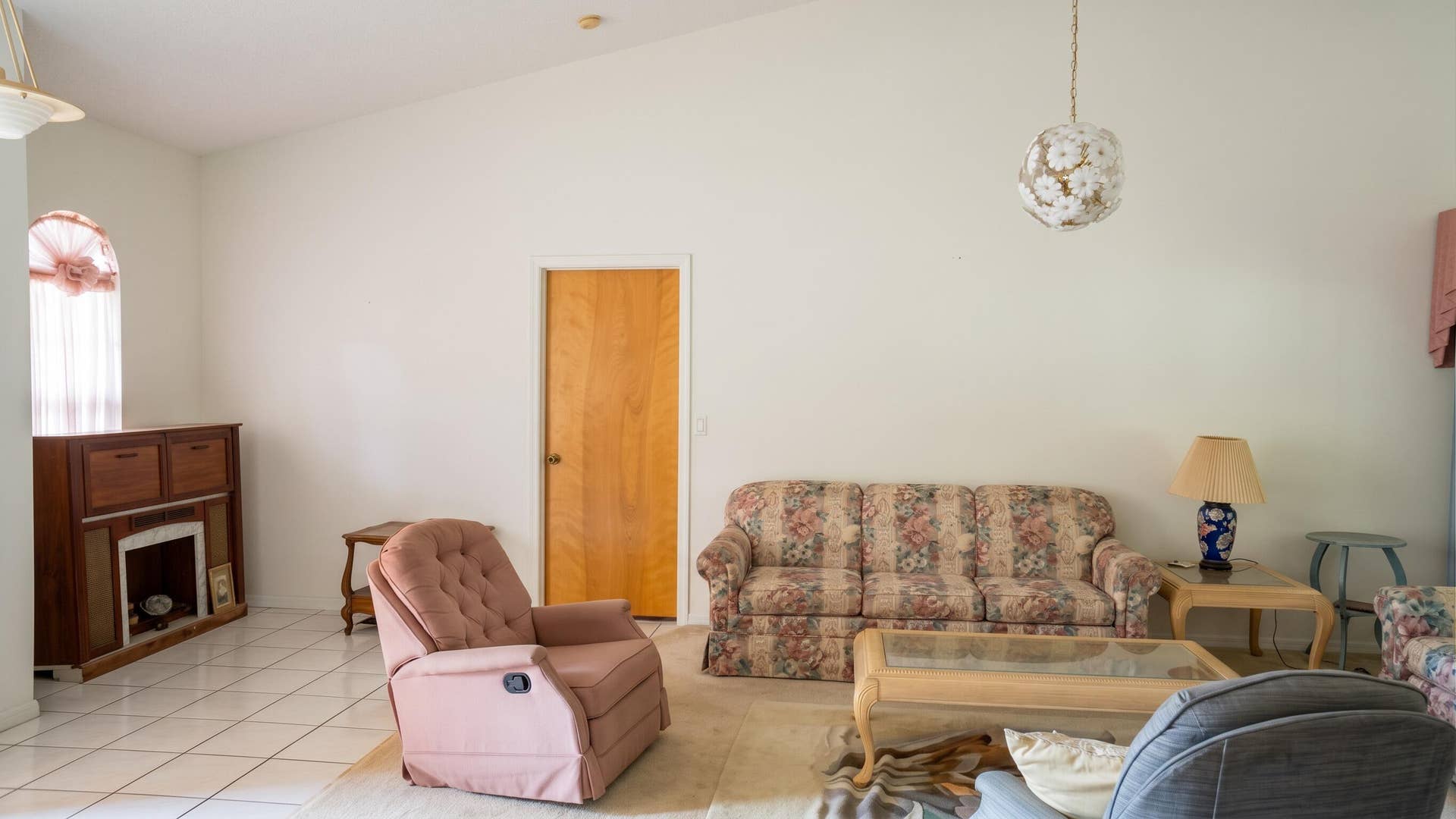 188 Gulfstream Circle, Royal Palm Beach, FL 33411 16 - Living Room