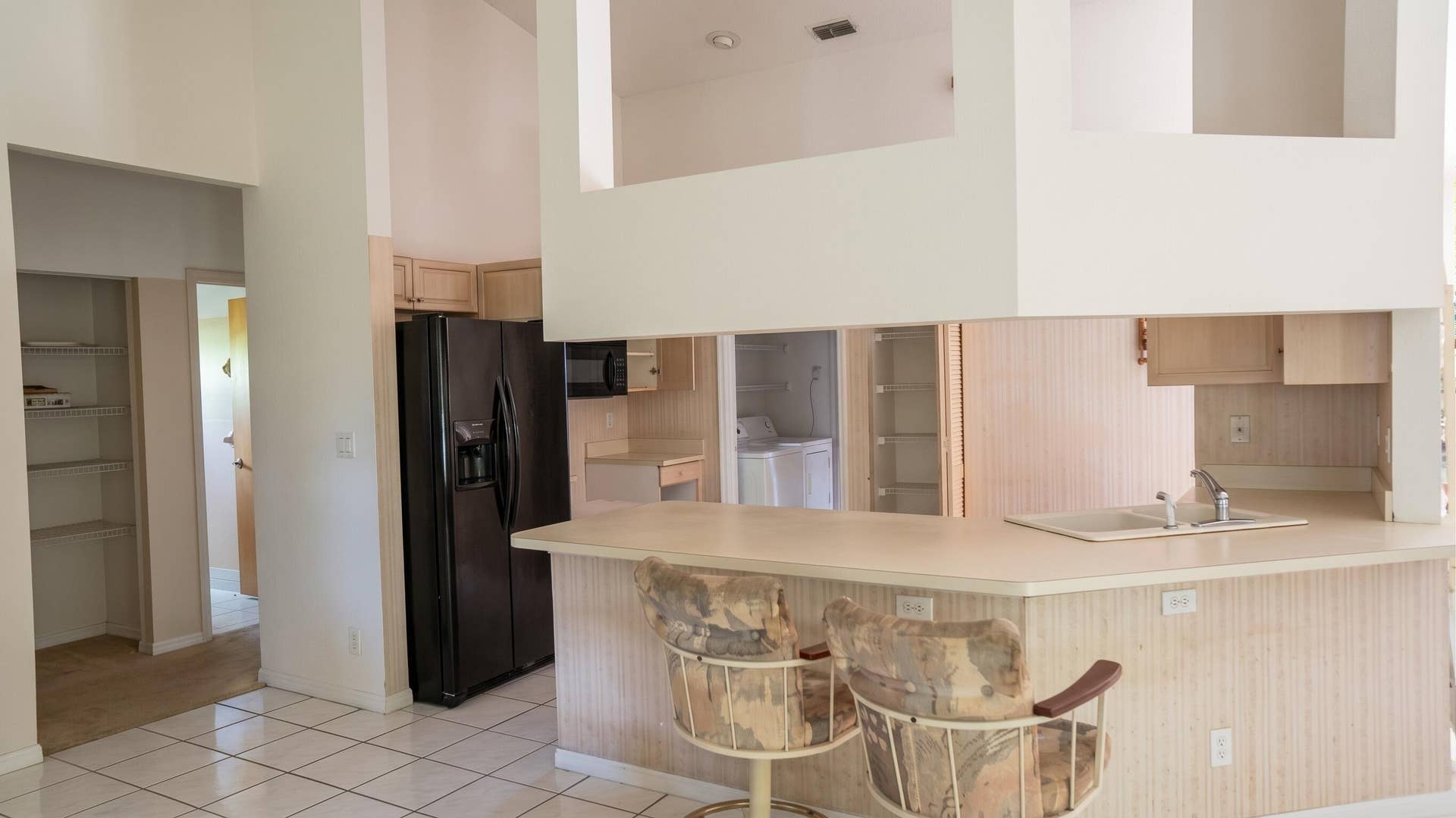188 Gulfstream Circle, Royal Palm Beach, FL 33411 19 - Kitchen