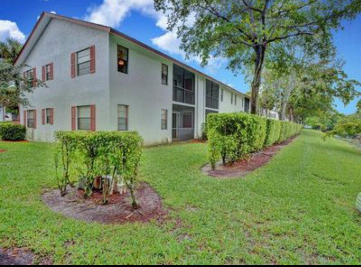 2584 NW 89th Drive, #2584, Coral Springs, FL 33065 IMG_5898