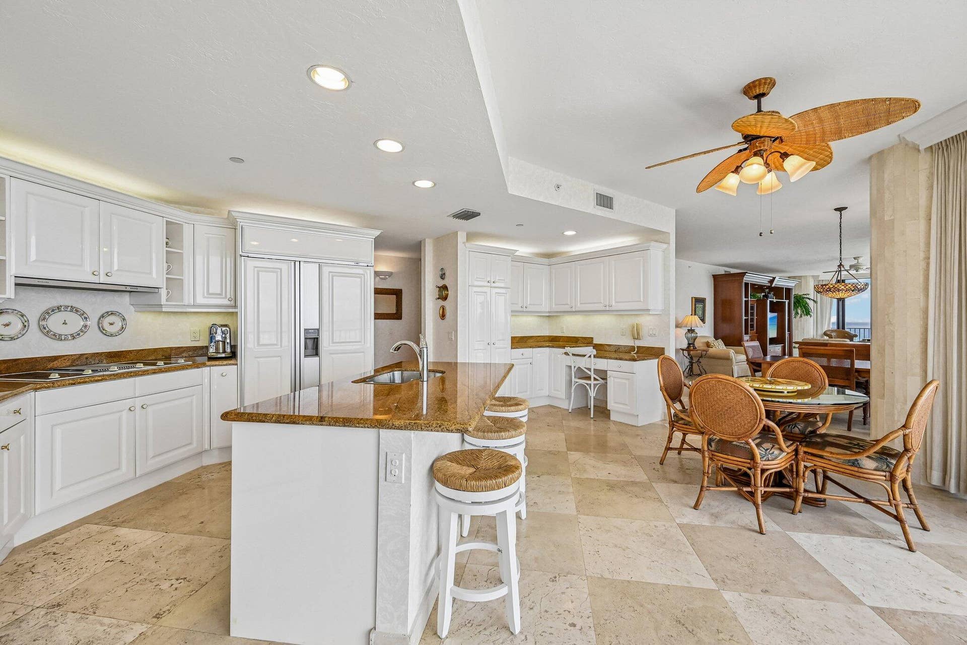 800 OCEAN Drive, #1105, Juno Beach, FL 33408 Kitchen