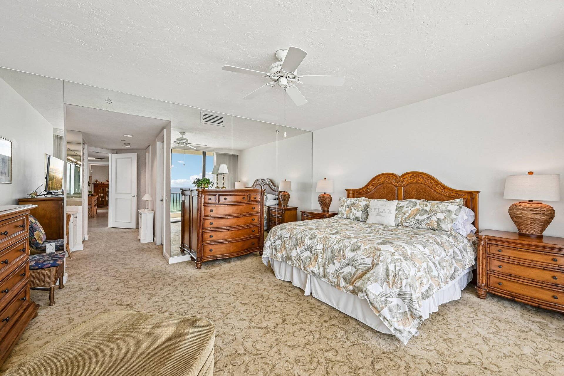 800 OCEAN Drive, #1105, Juno Beach, FL 33408 Primary Bedroom