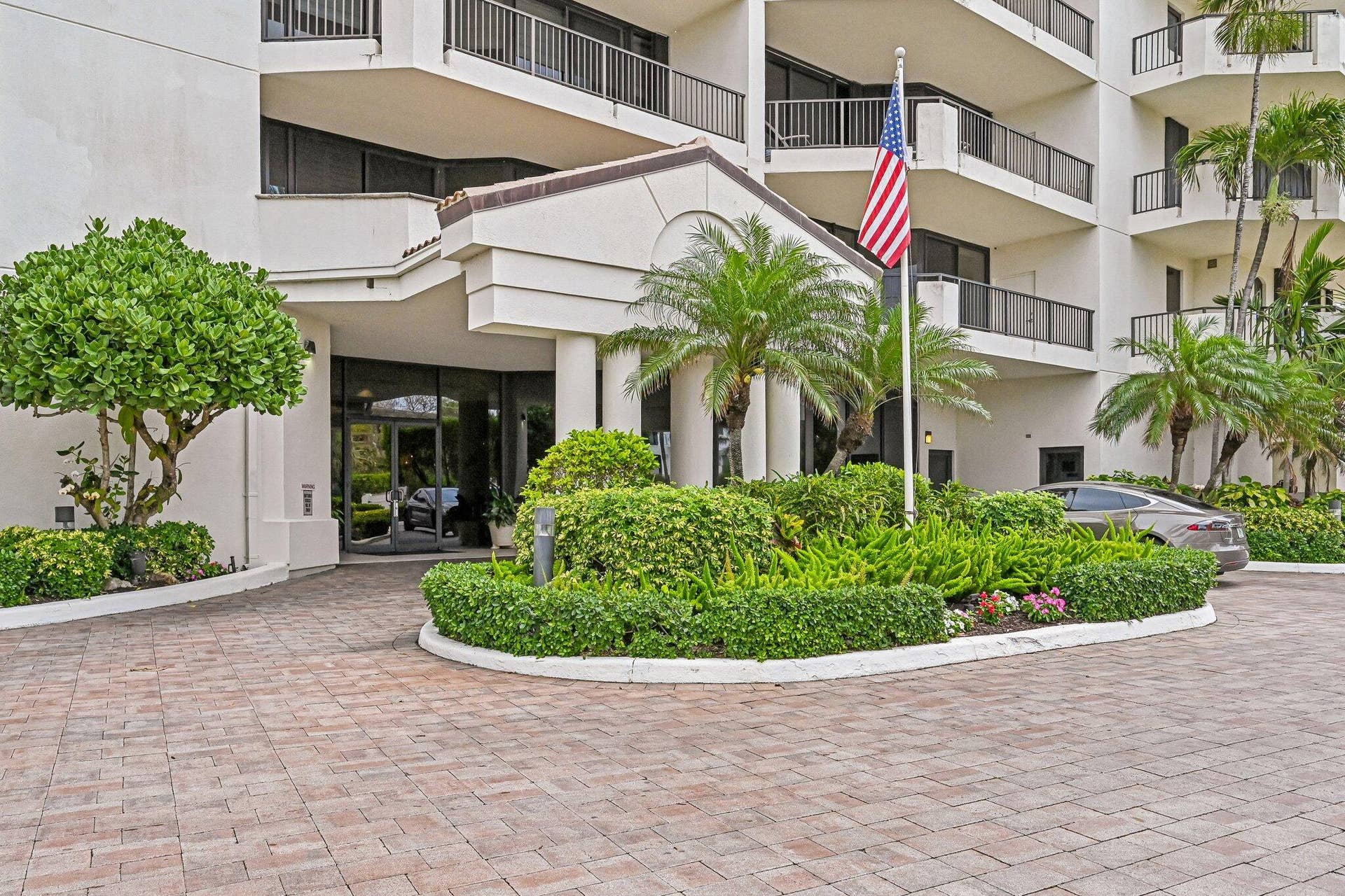 800 OCEAN Drive, #1105, Juno Beach, FL 33408 Exterior