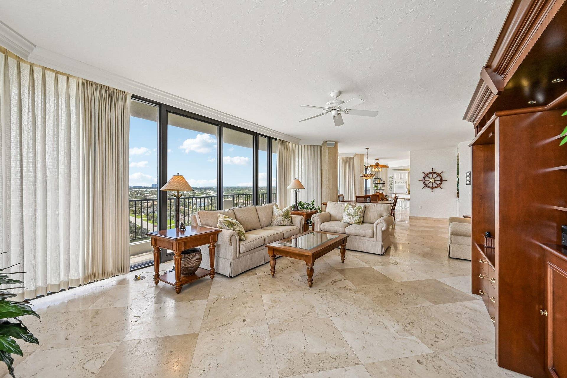 800 OCEAN Drive, #1105, Juno Beach, FL 33408 Living Room