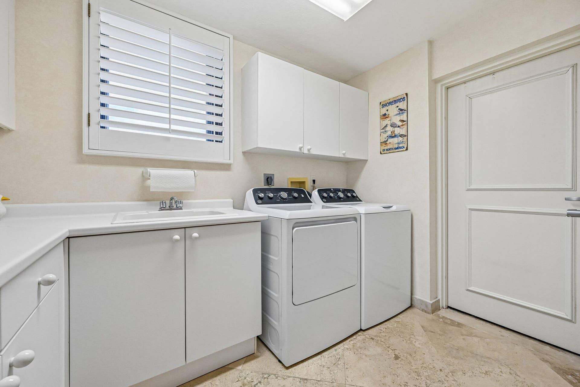 800 OCEAN Drive, #1105, Juno Beach, FL 33408 Laundry Room