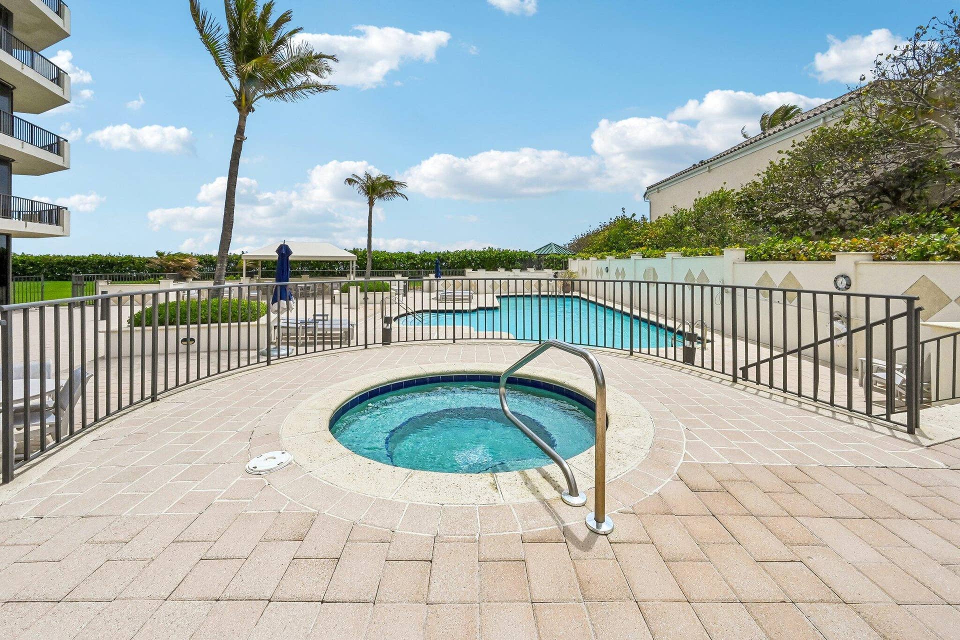 800 OCEAN Drive, #1105, Juno Beach, FL 33408 Spa