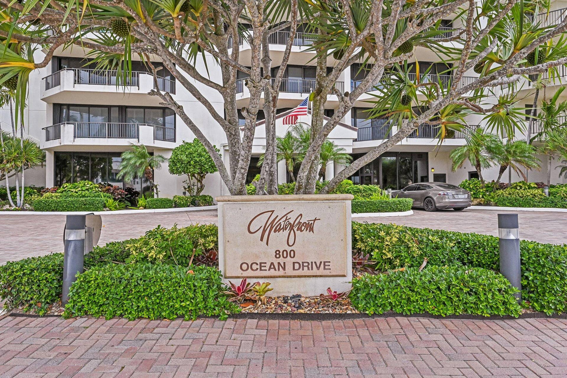 800 OCEAN Drive, #1105, Juno Beach, FL 33408 Exterior