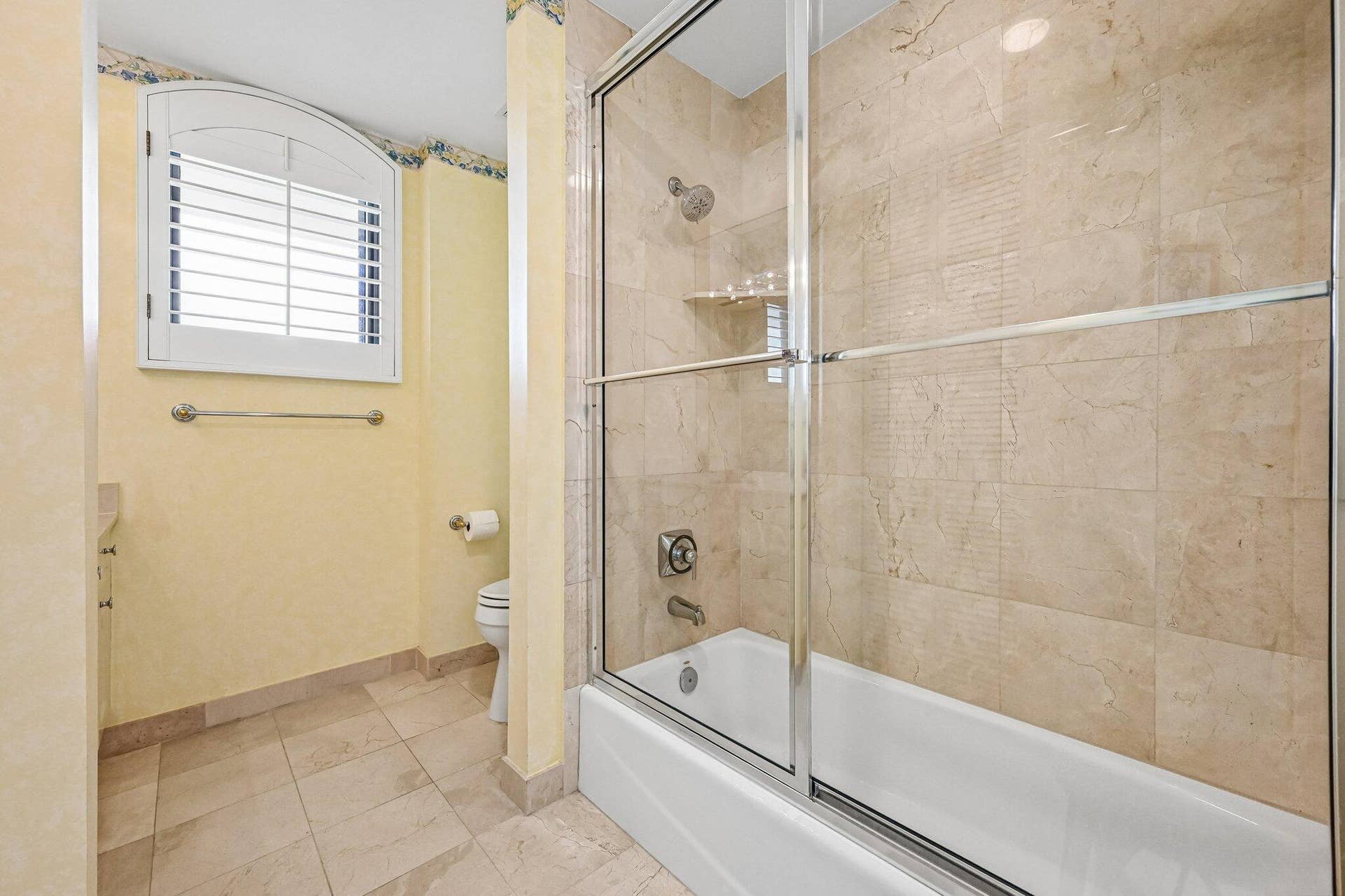 800 OCEAN Drive, #1105, Juno Beach, FL 33408 Bathroom