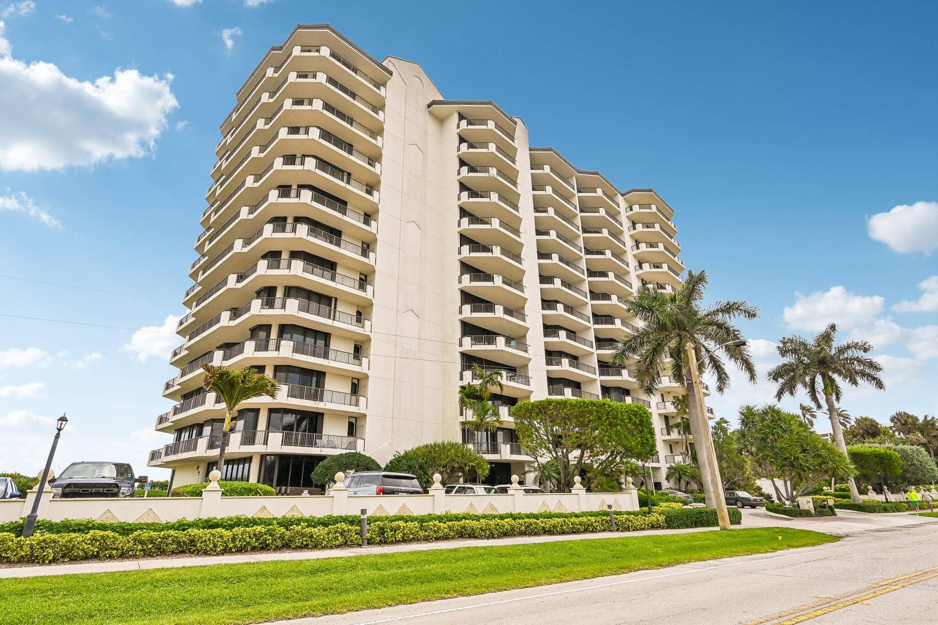 800 OCEAN Drive, #1105, Juno Beach, FL 33408 Aerial