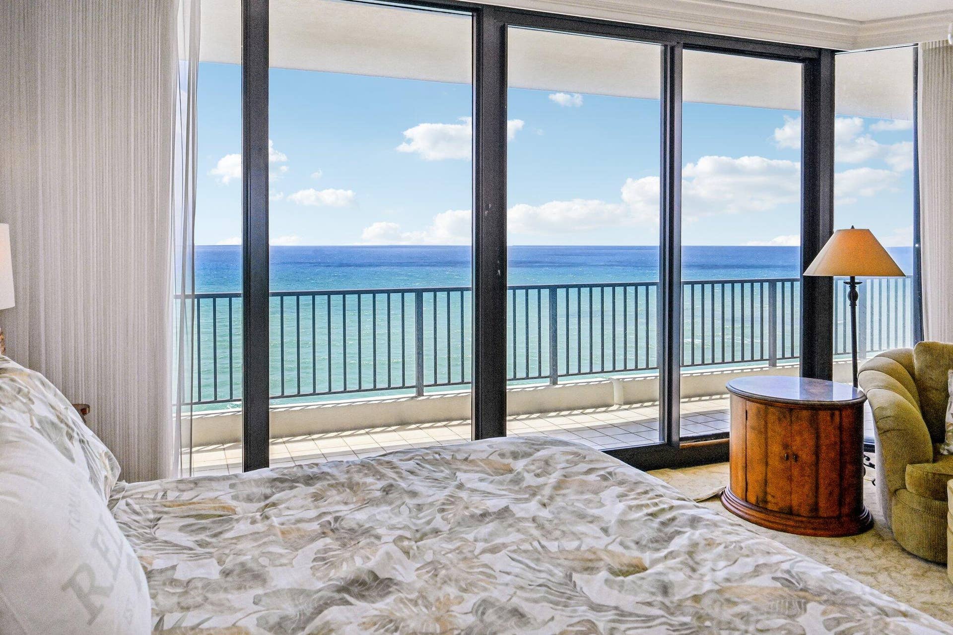 800 OCEAN Drive, #1105, Juno Beach, FL 33408 Primary Bedroom