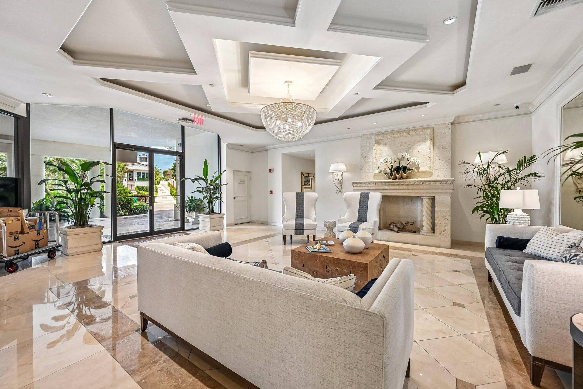 800 OCEAN Drive, #1105, Juno Beach, FL 33408 Lobby