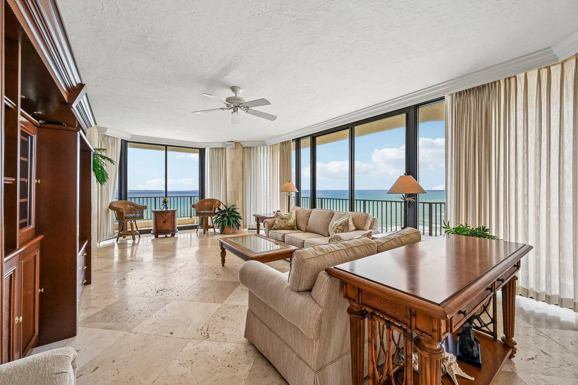 800 OCEAN Drive, #1105, Juno Beach, FL 33408 Living Room