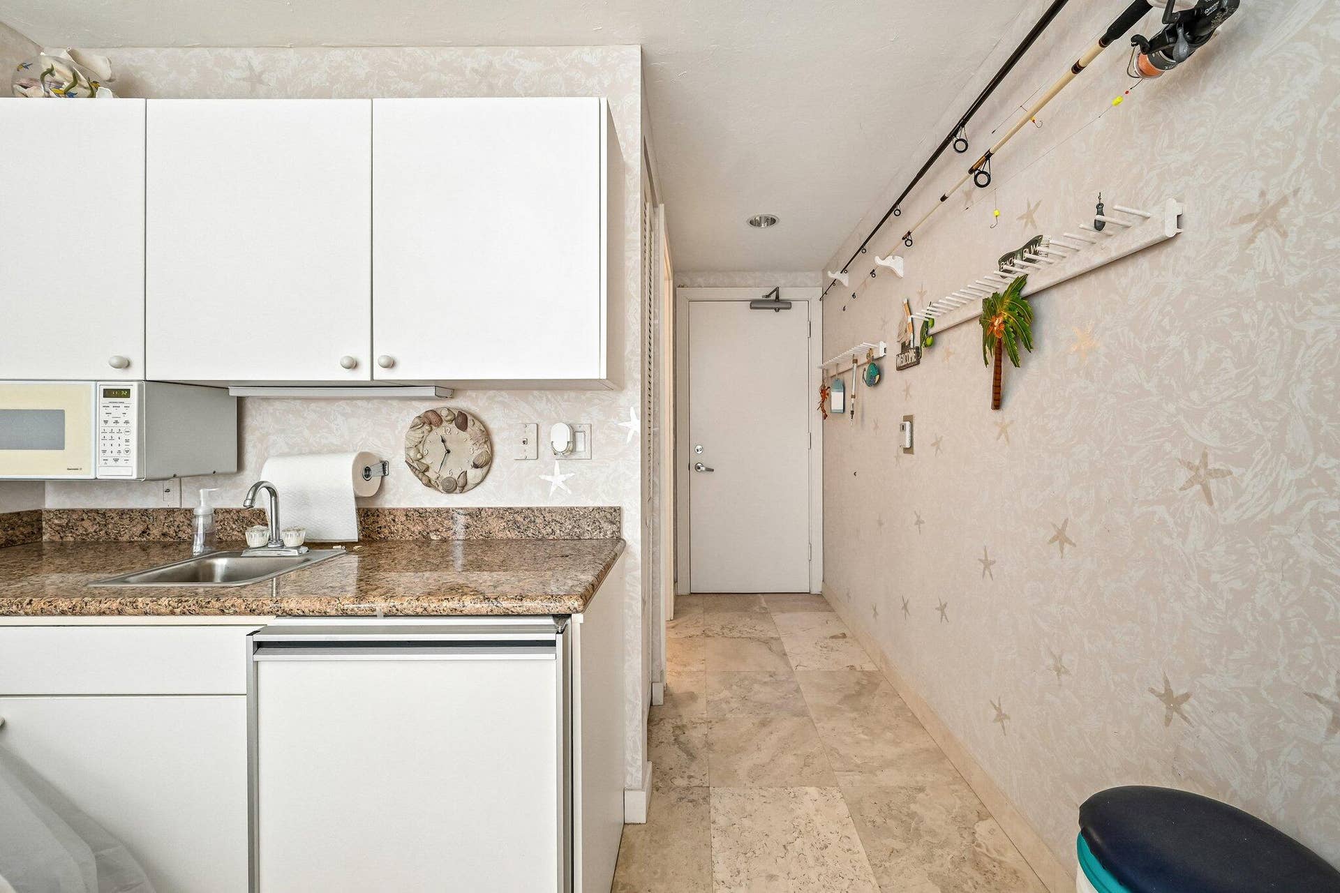 800 OCEAN Drive, #1105, Juno Beach, FL 33408 Cabana
