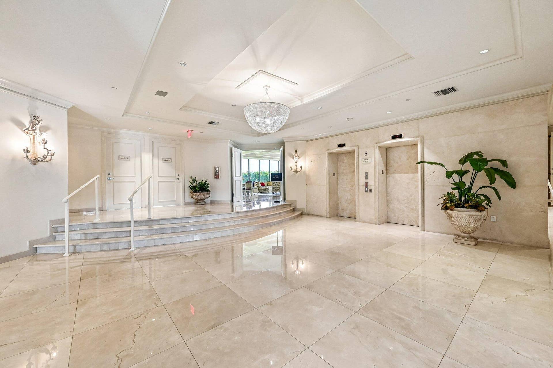 800 OCEAN Drive, #1105, Juno Beach, FL 33408 Lobby
