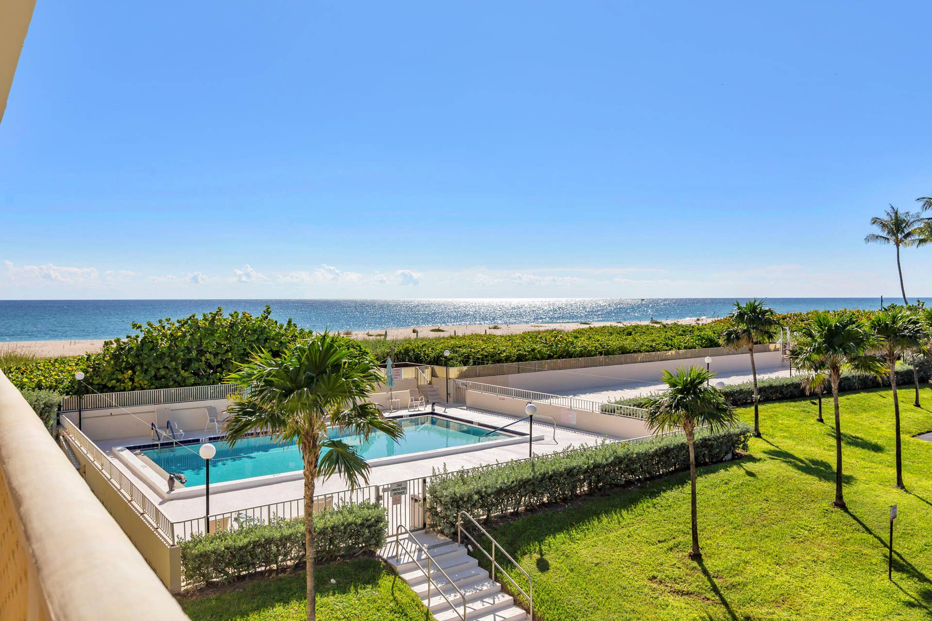 2545 S Ocean Boulevard, #3140, Palm Beach, FL 33480 Crystal clear ocean side pool