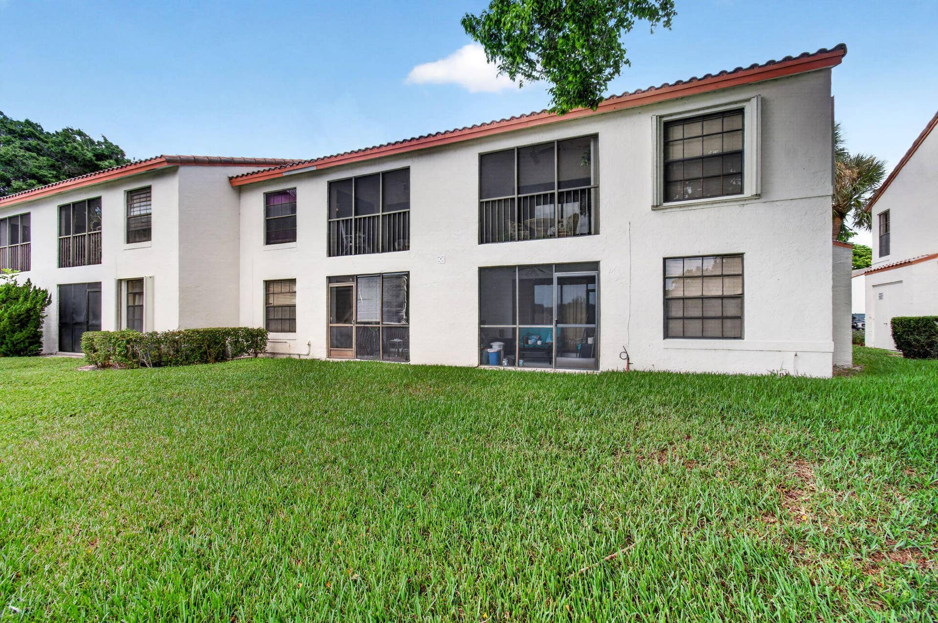 330 PALMWOOD Place, #208, Boca Raton, FL 33431 330 Palmwood Building