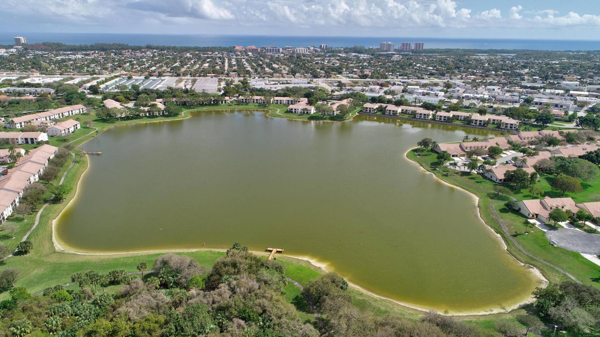 330 PALMWOOD Place, #208, Boca Raton, FL 33431 Lake Windwood