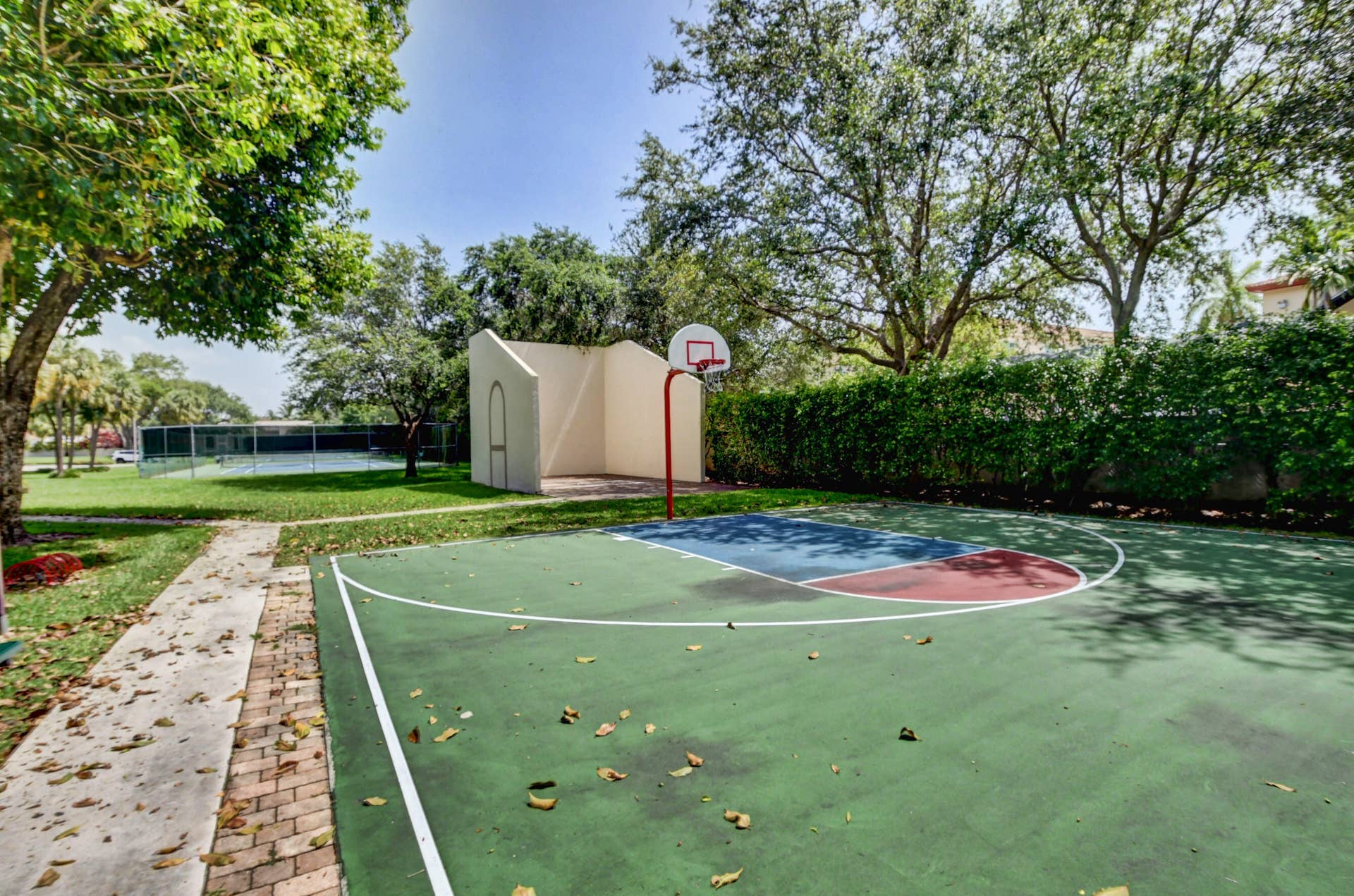 330 PALMWOOD Place, #208, Boca Raton, FL 33431 Basketball