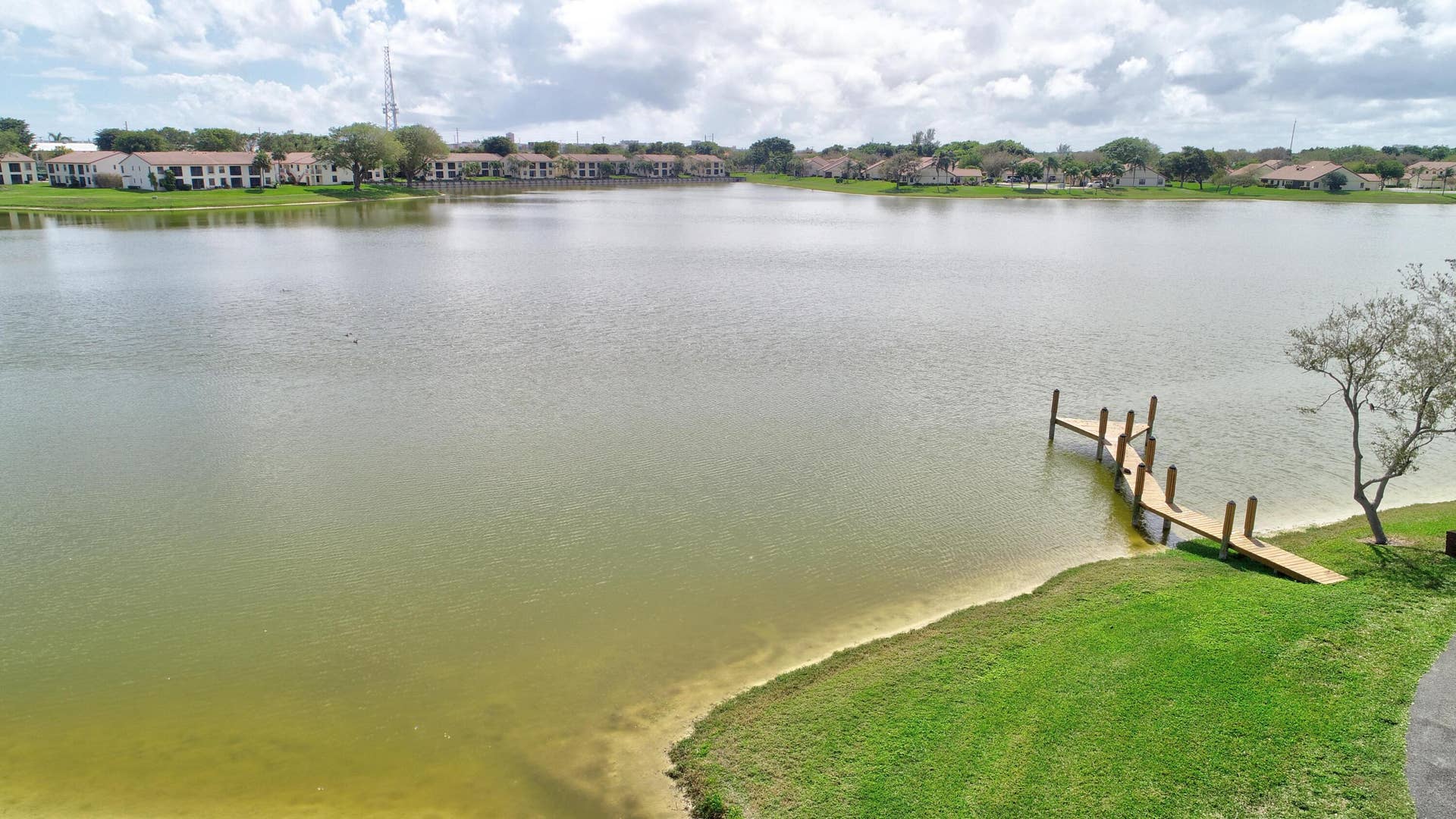330 PALMWOOD Place, #208, Boca Raton, FL 33431 Lake Windwood