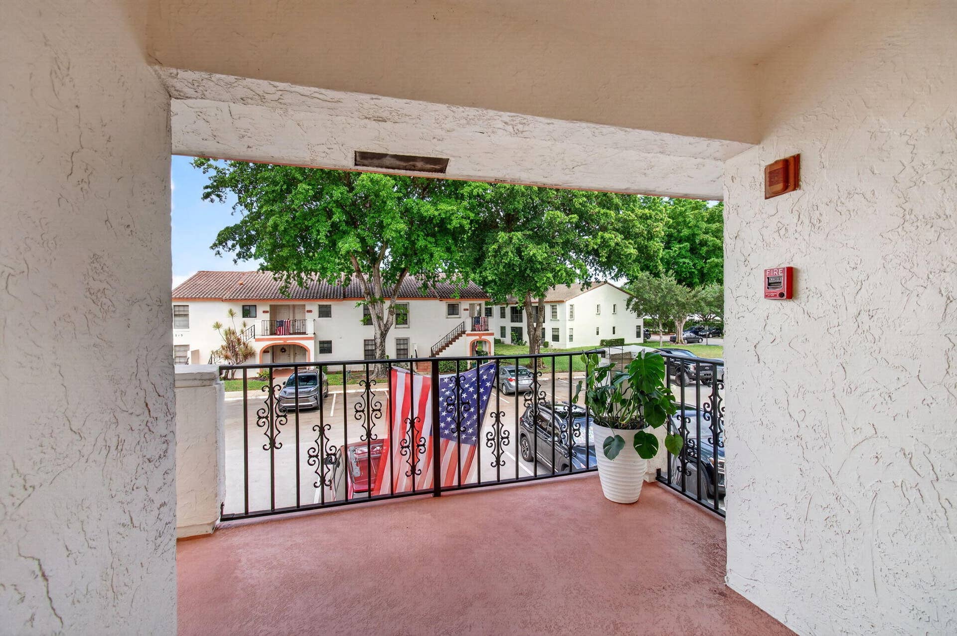 330 PALMWOOD Place, #208, Boca Raton, FL 33431 Front Porch
