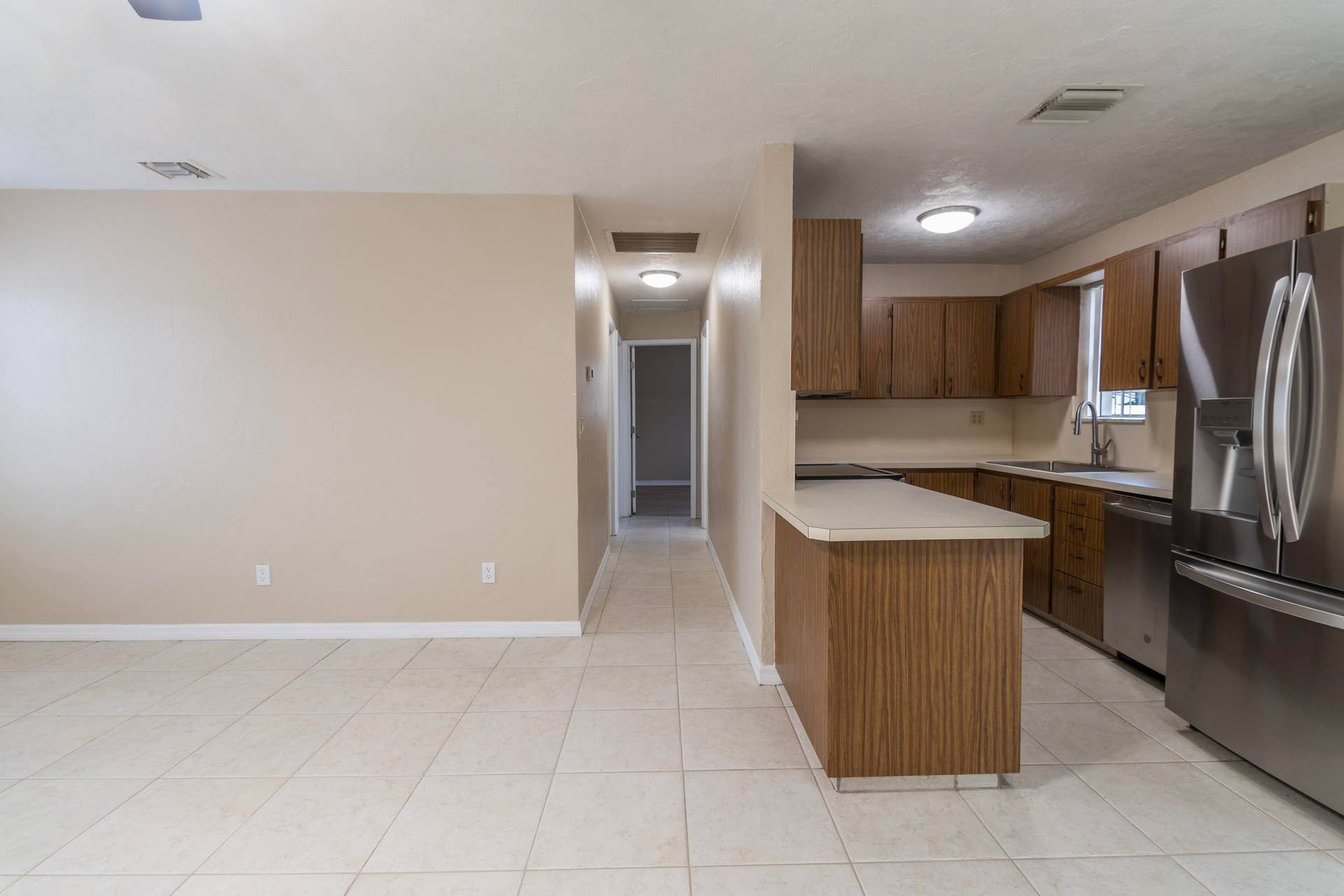 2032 Worthington Road, West Palm Beach, FL 33409 Family Room