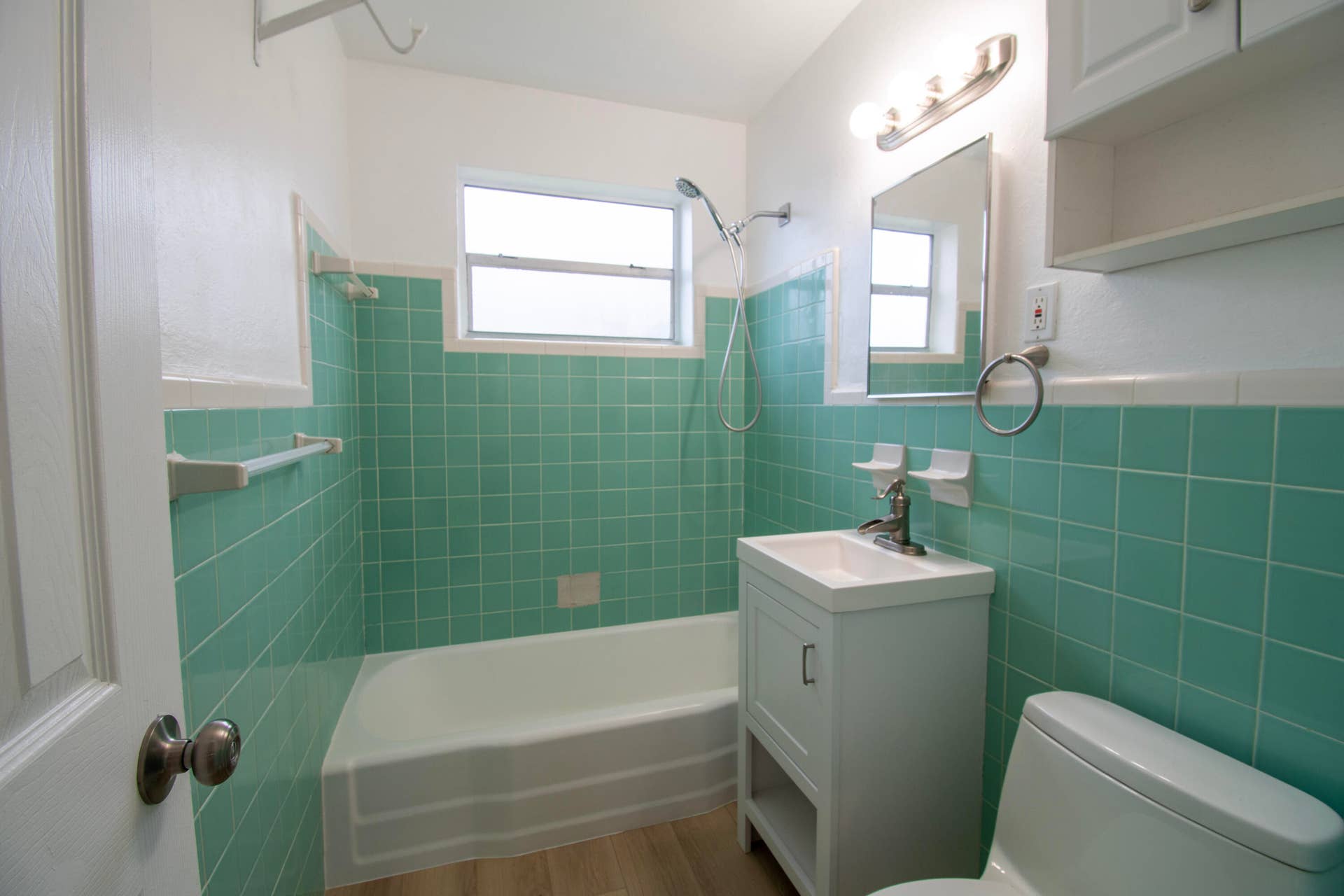 2032 Worthington Road, West Palm Beach, FL 33409 Bathroom