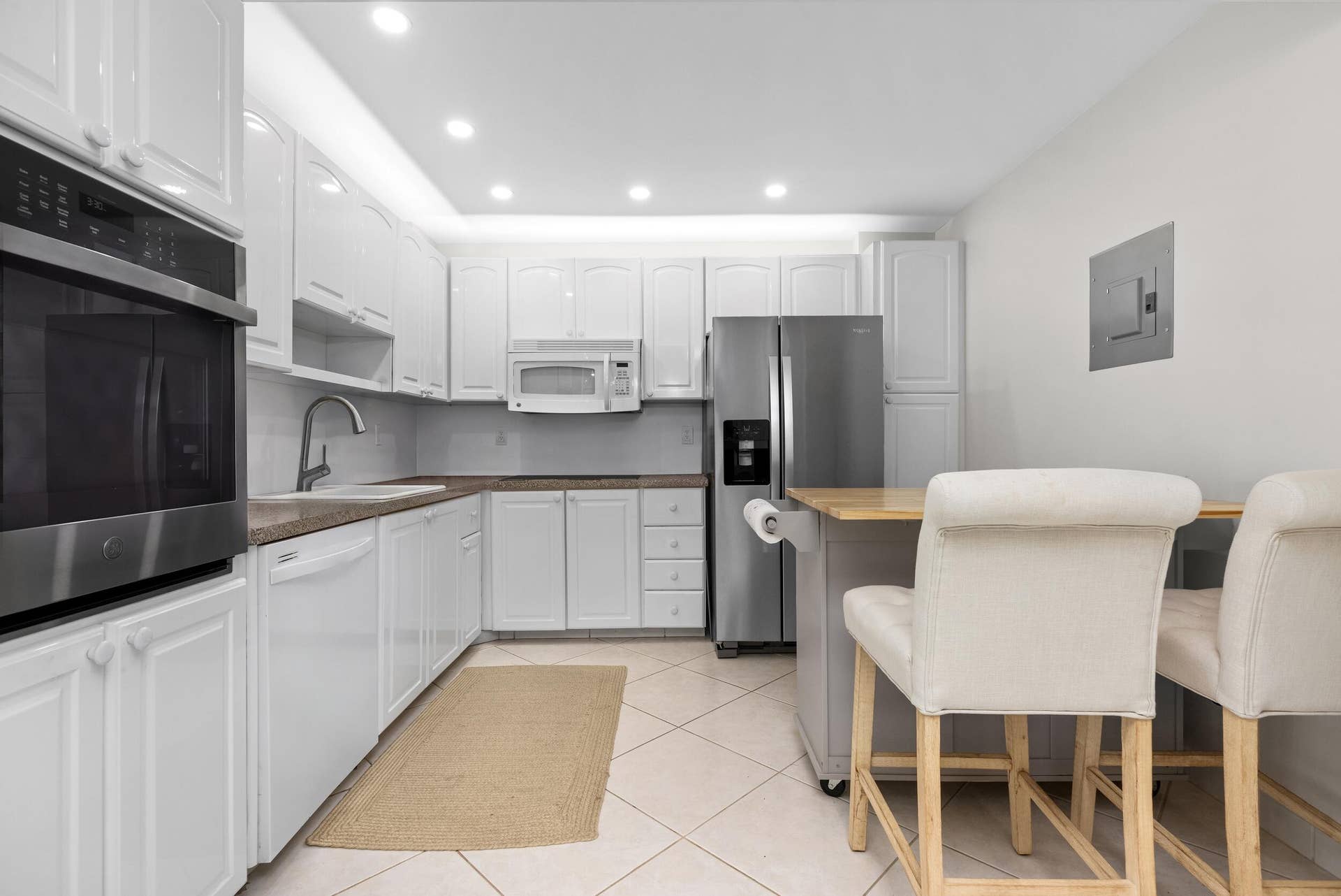 3460 S Ocean Boulevard, #7160, Palm Beach, FL 33480 Kitchen