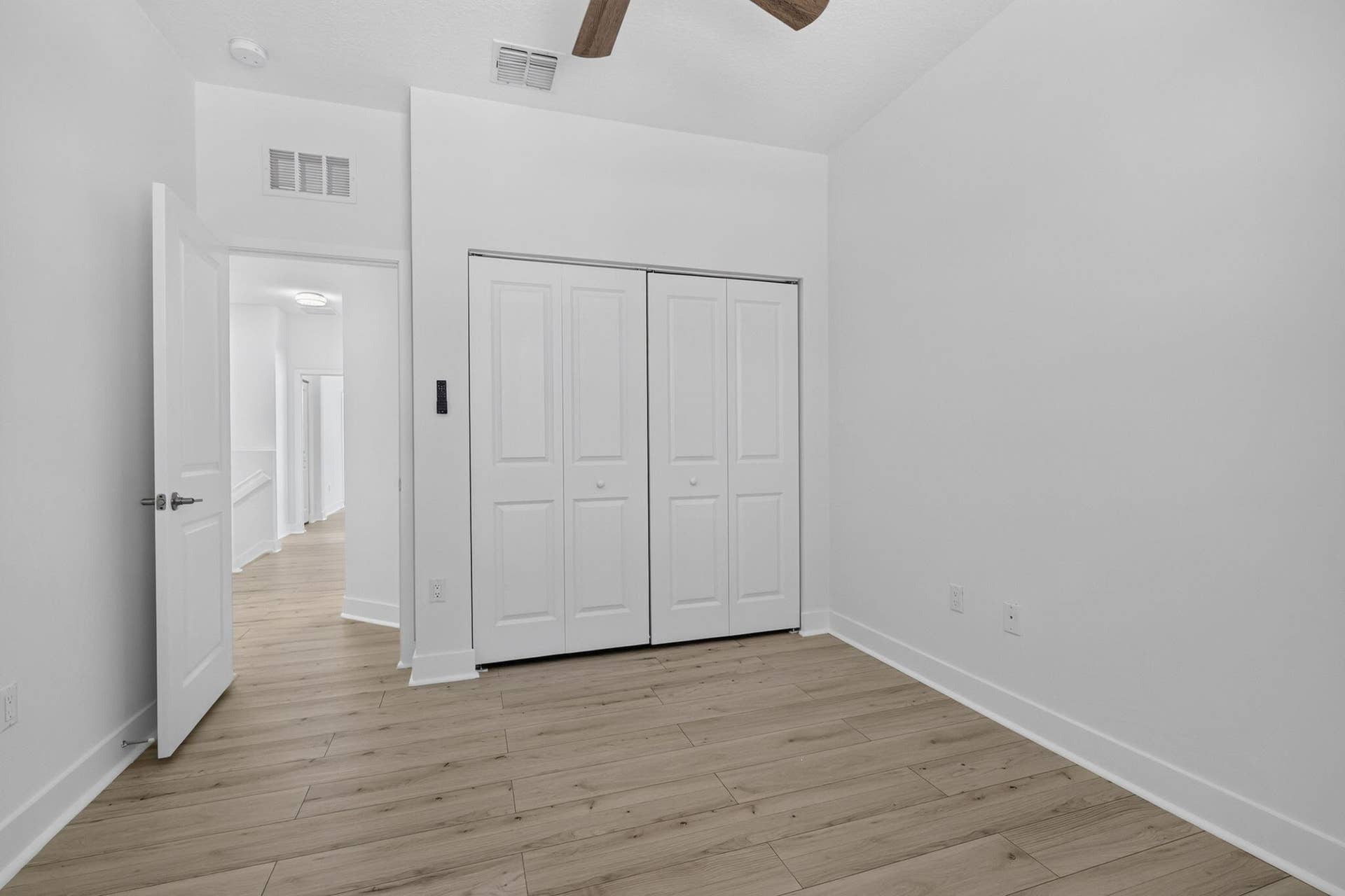 4009 SEQUOIA Place, Riviera Beach, FL 33410 43-web-or-mls-BS1A5021