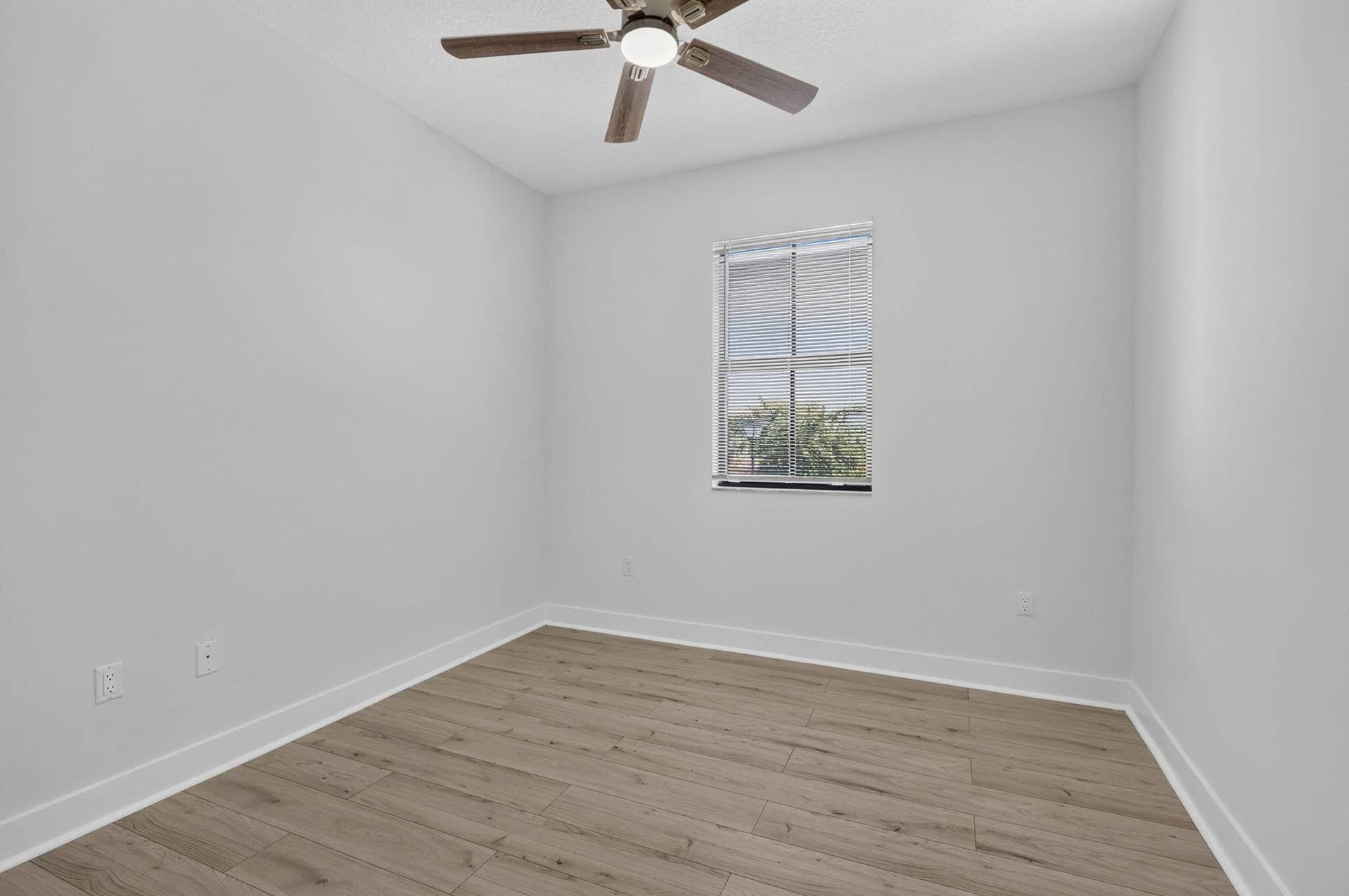 4009 SEQUOIA Place, Riviera Beach, FL 33410 42-web-or-mls-BS1A5012