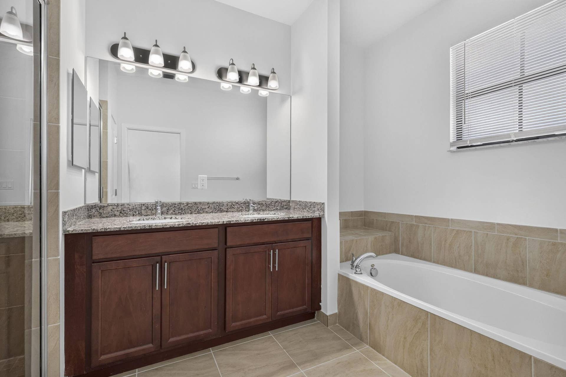 4009 SEQUOIA Place, Riviera Beach, FL 33410 29-web-or-mls-BS1A4943