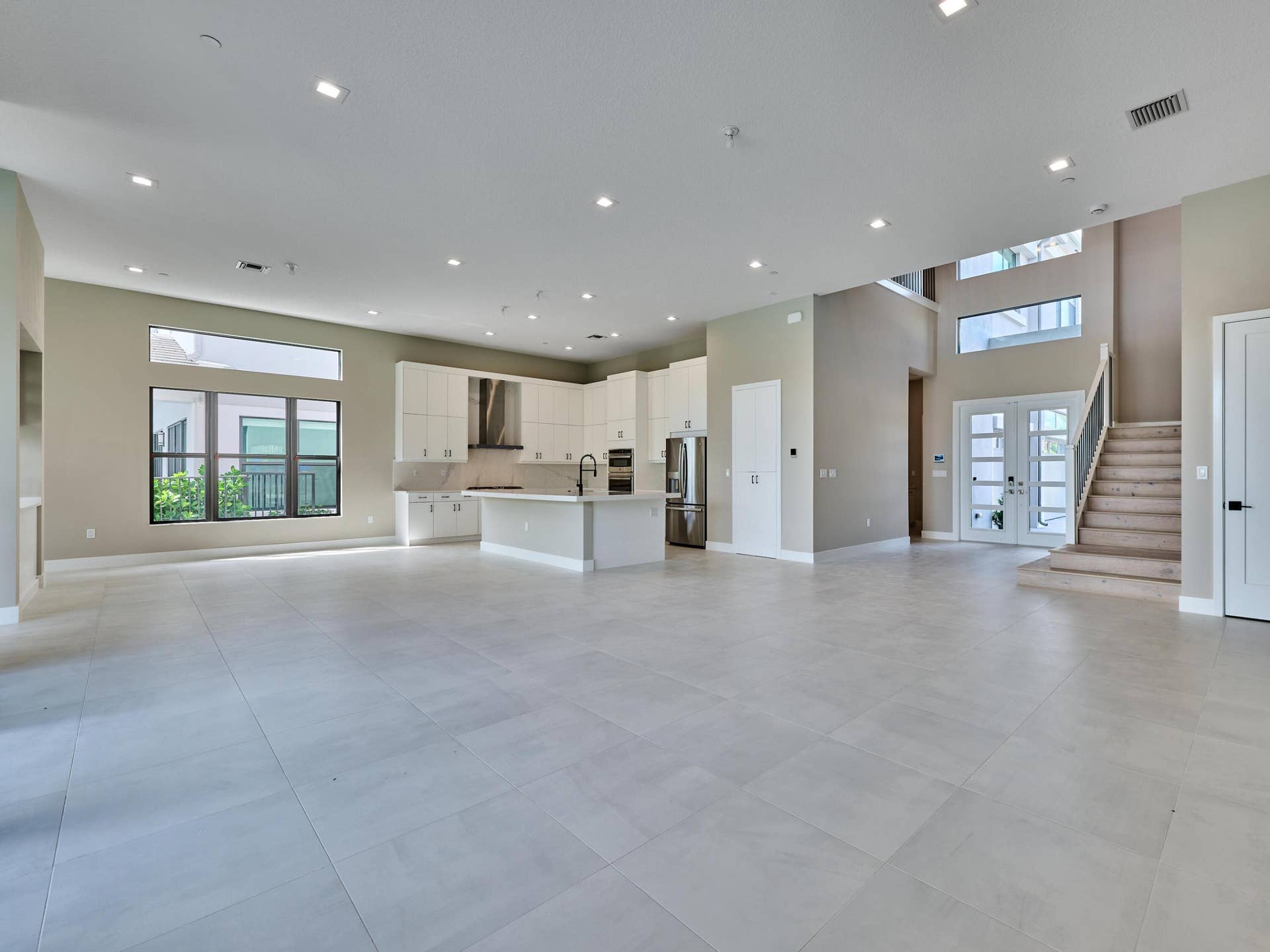 13522 Nesting Pines Way, Palm Beach Gardens, FL 33412 Living Space