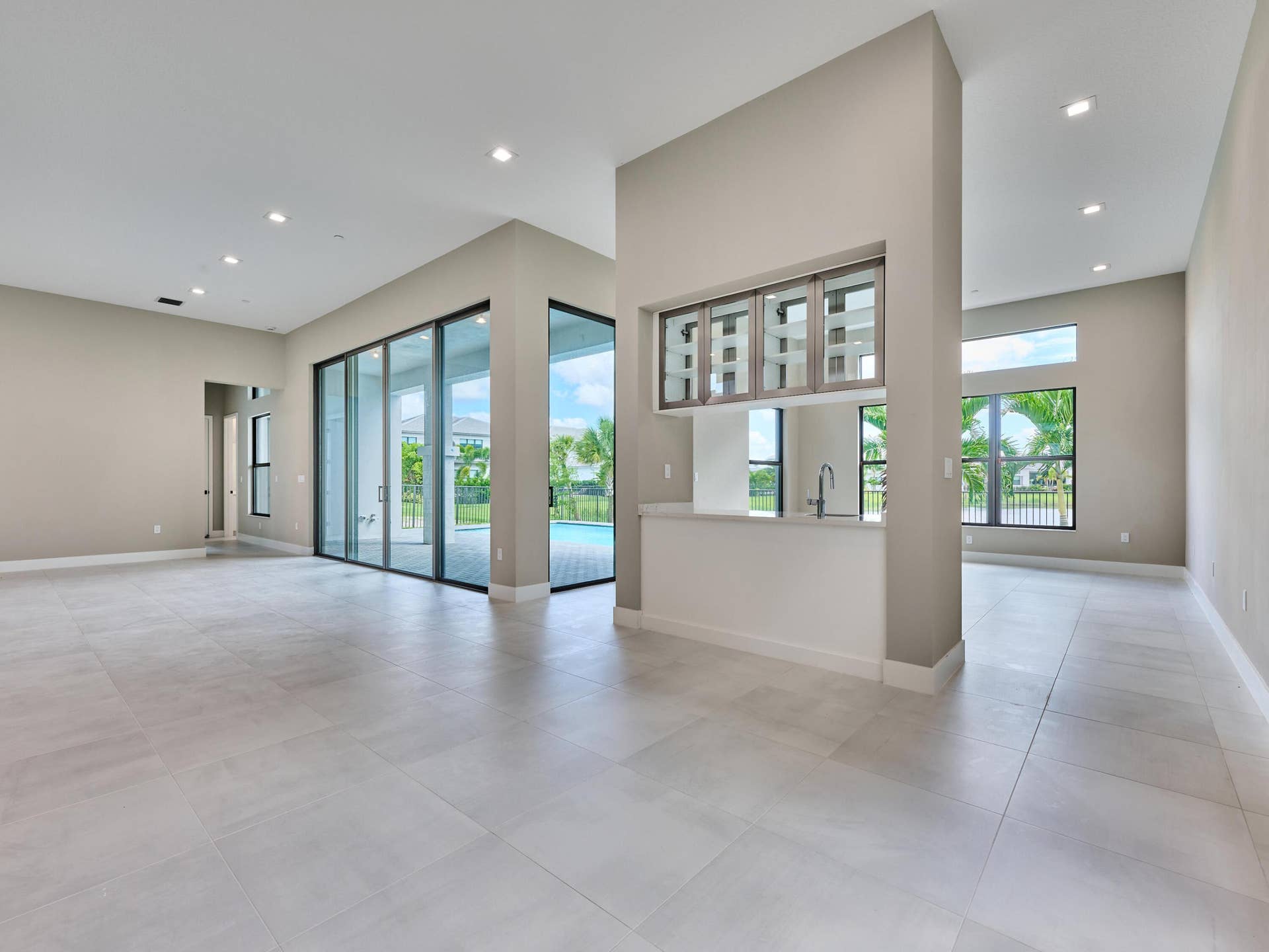 13522 Nesting Pines Way, Palm Beach Gardens, FL 33412 Dining, Living, Club