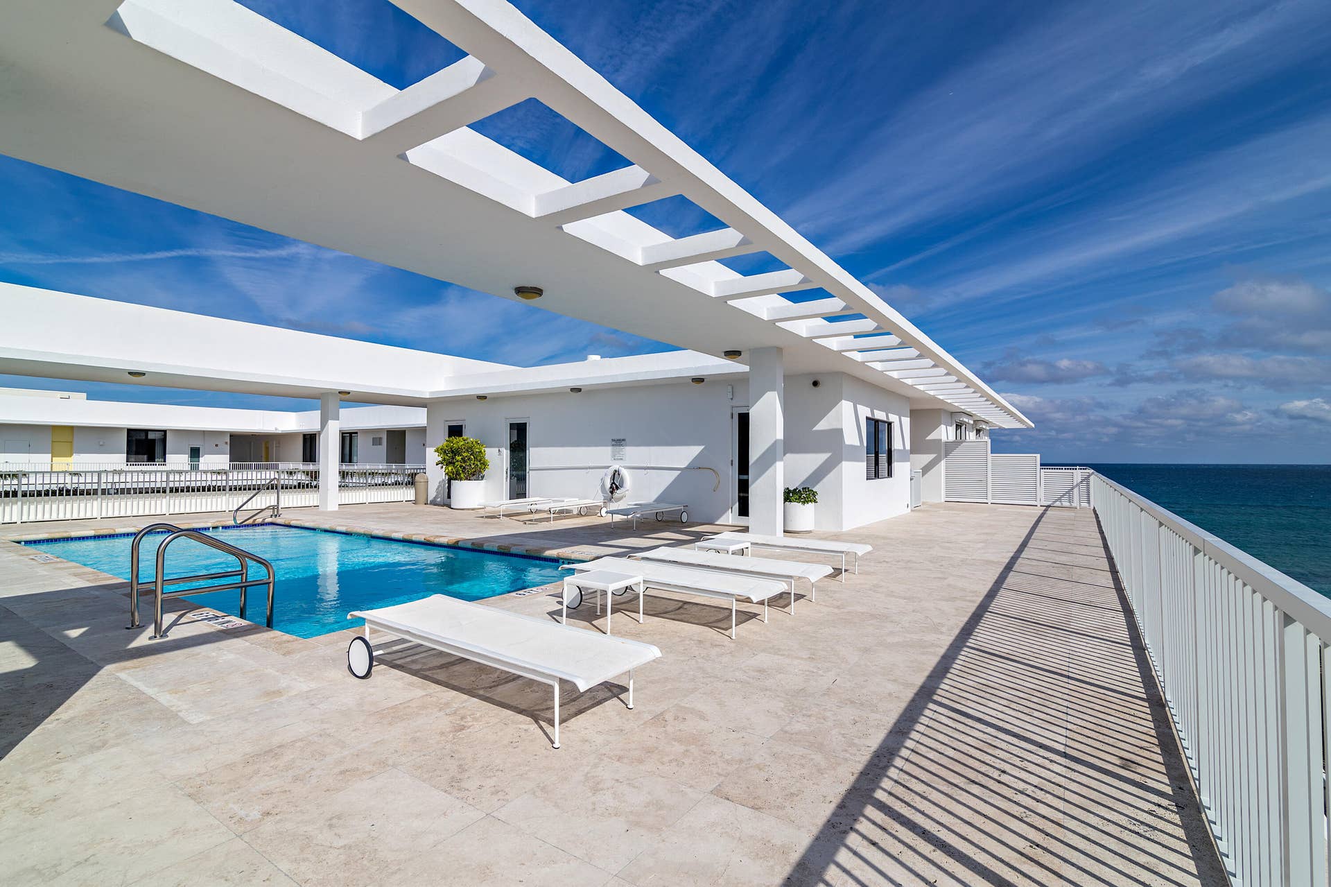 400 S Ocean Boulevard, #419, Palm Beach, Palm Beach, FL 33480 rooftop Pool