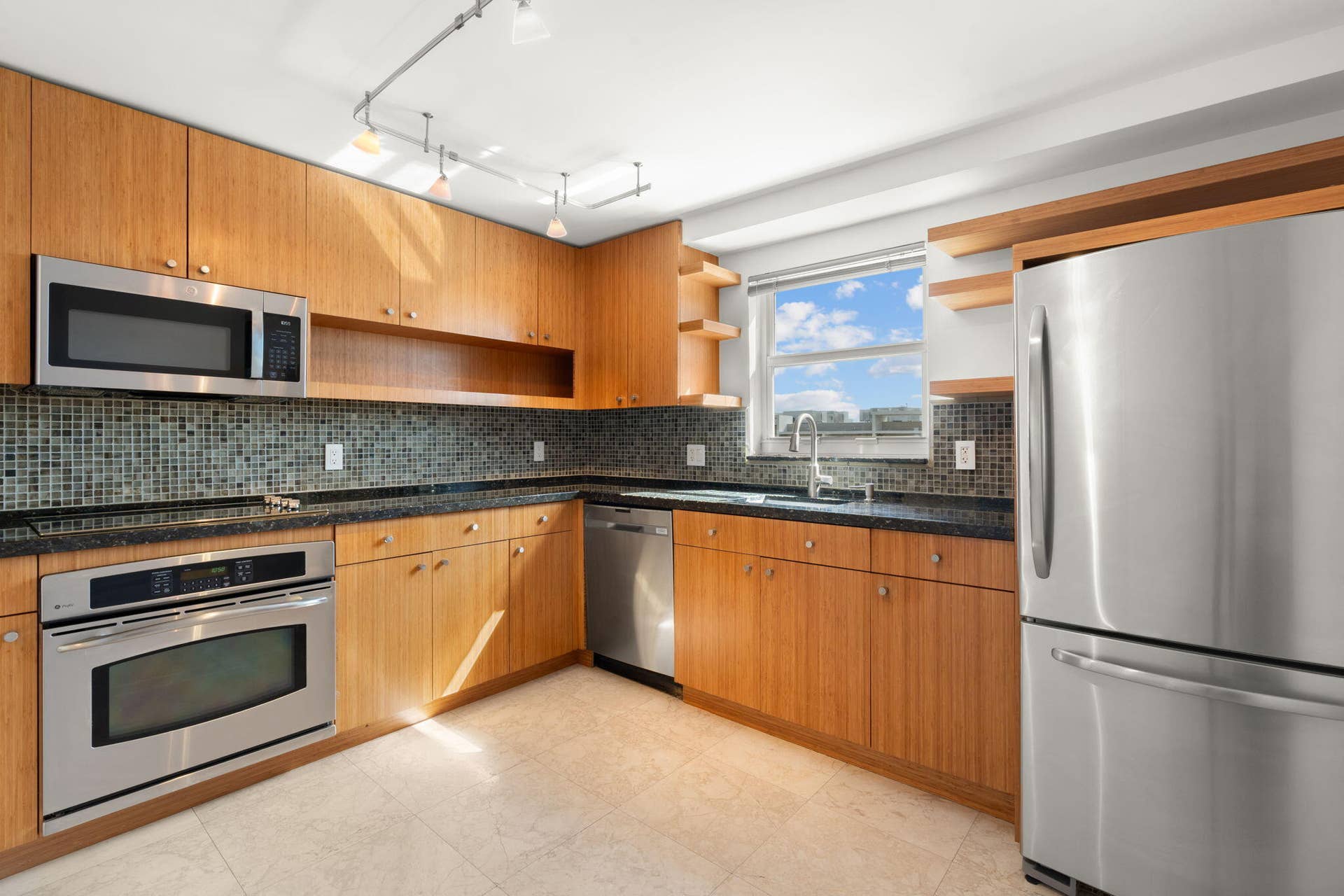 13-web-or-mls-3015 N Ocean Blvd 5F Fort