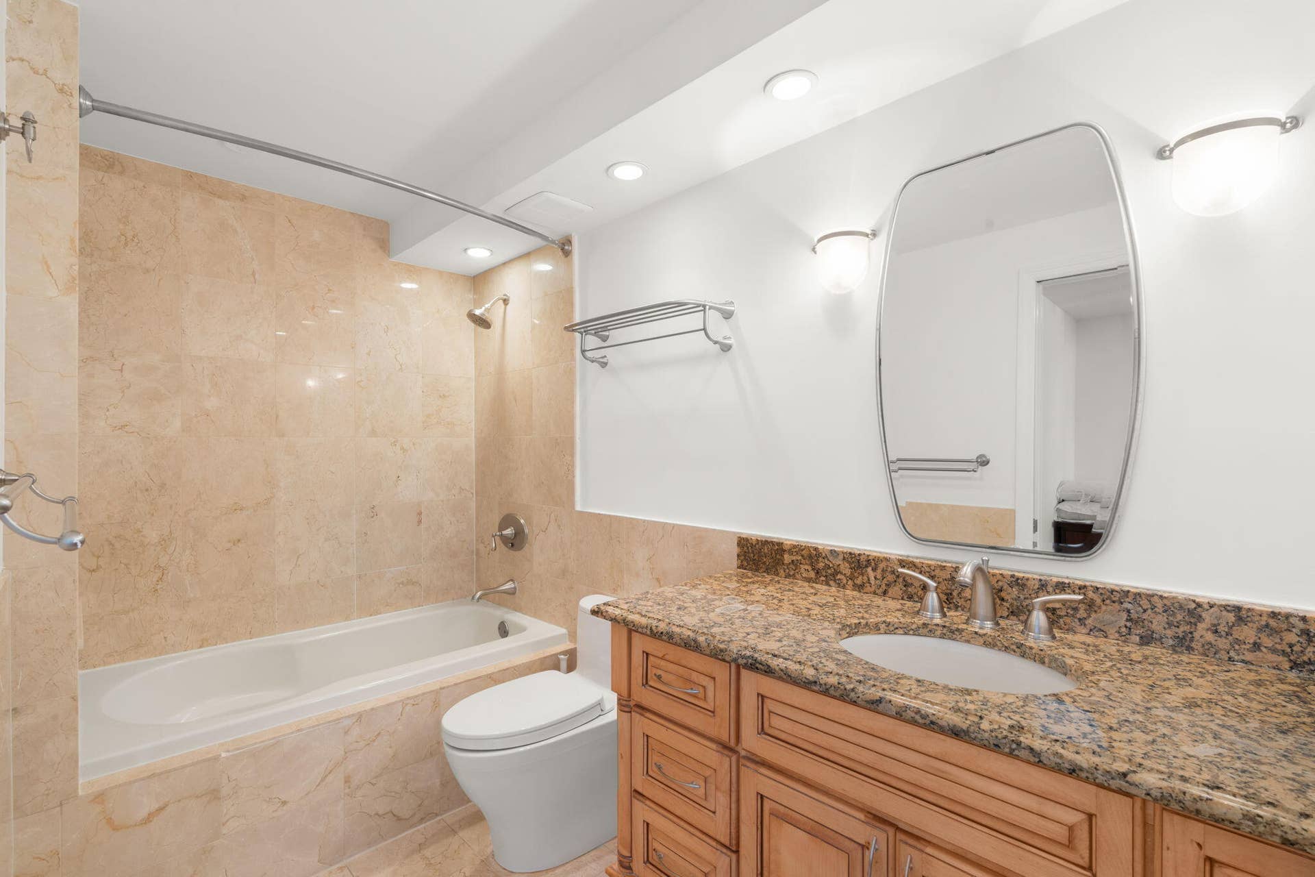 7-web-or-mls-3015 N Ocean Blvd 5F Fort L