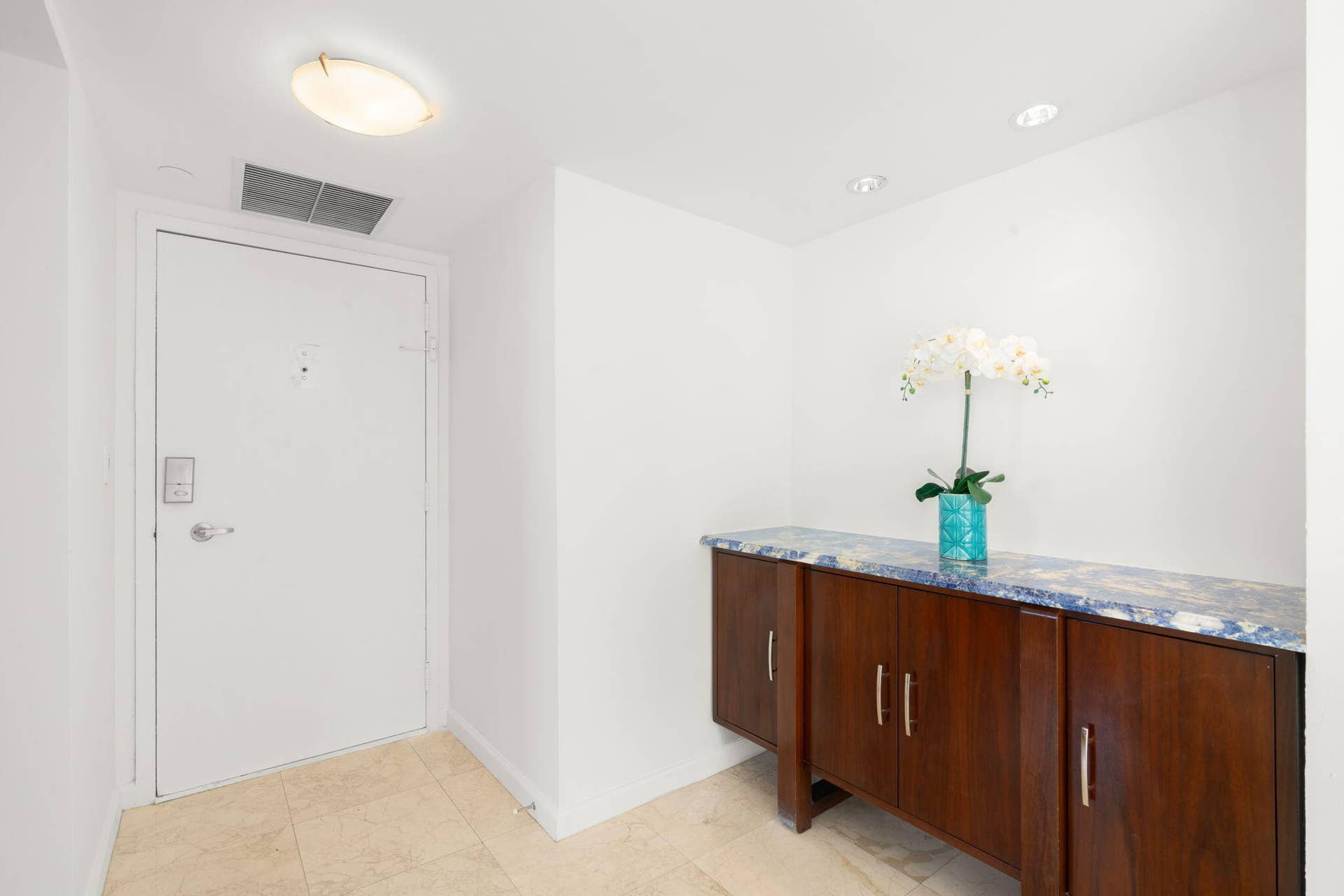 16-web-or-mls-3015 N Ocean Blvd 5F Fort