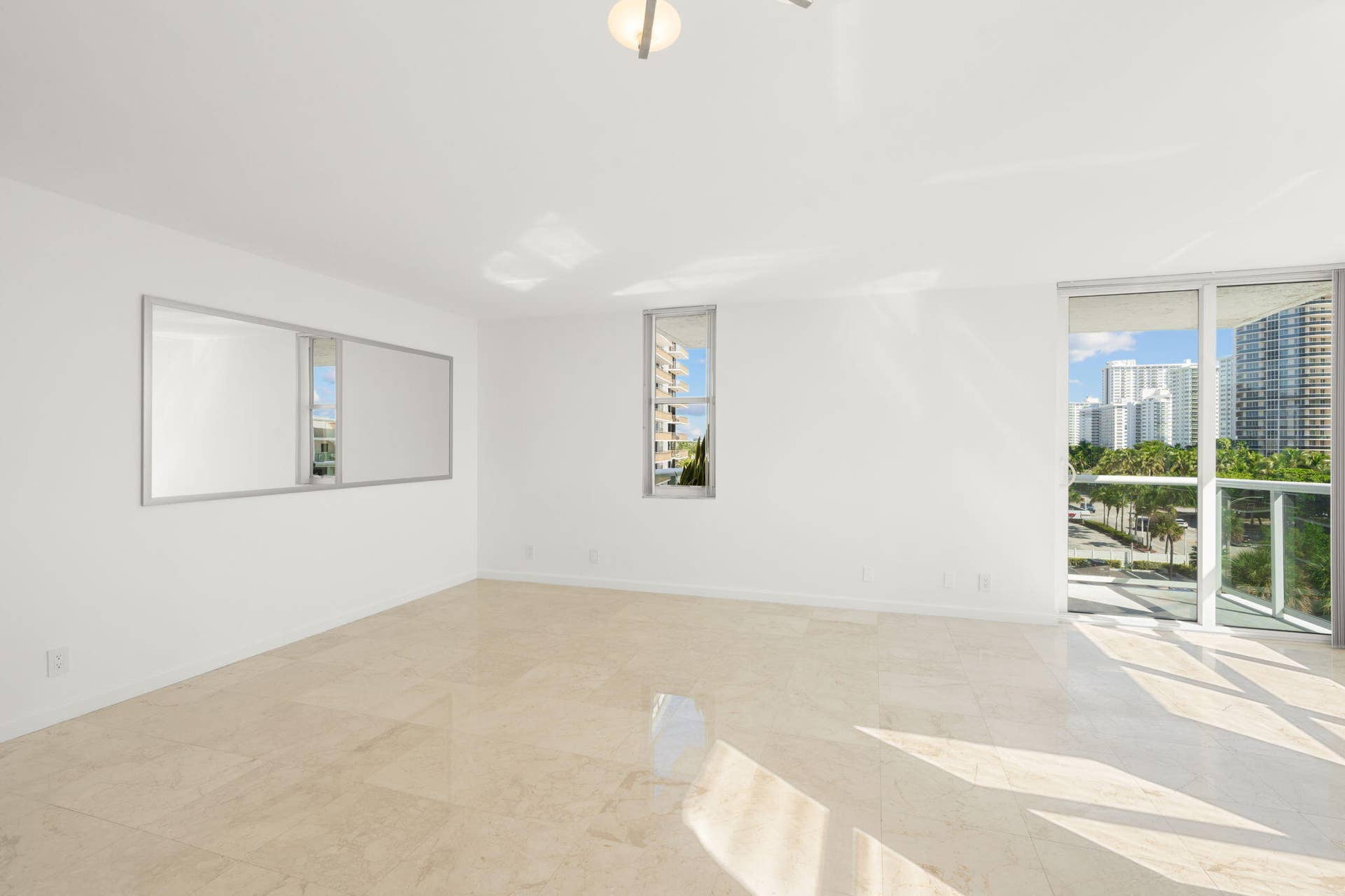 18-web-or-mls-3015 N Ocean Blvd 5F Fort