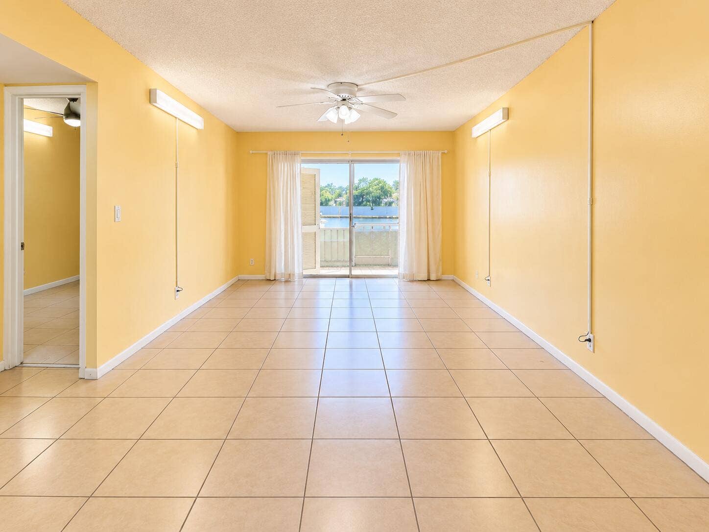 632 NW 13TH Street, #0120, Boca Raton, FL 33486 livingroom 2