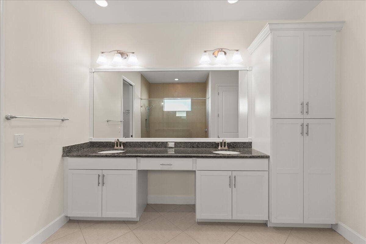15976 Whippoorwill Circle, Westlake, FL 33470 Primary Bathroom
