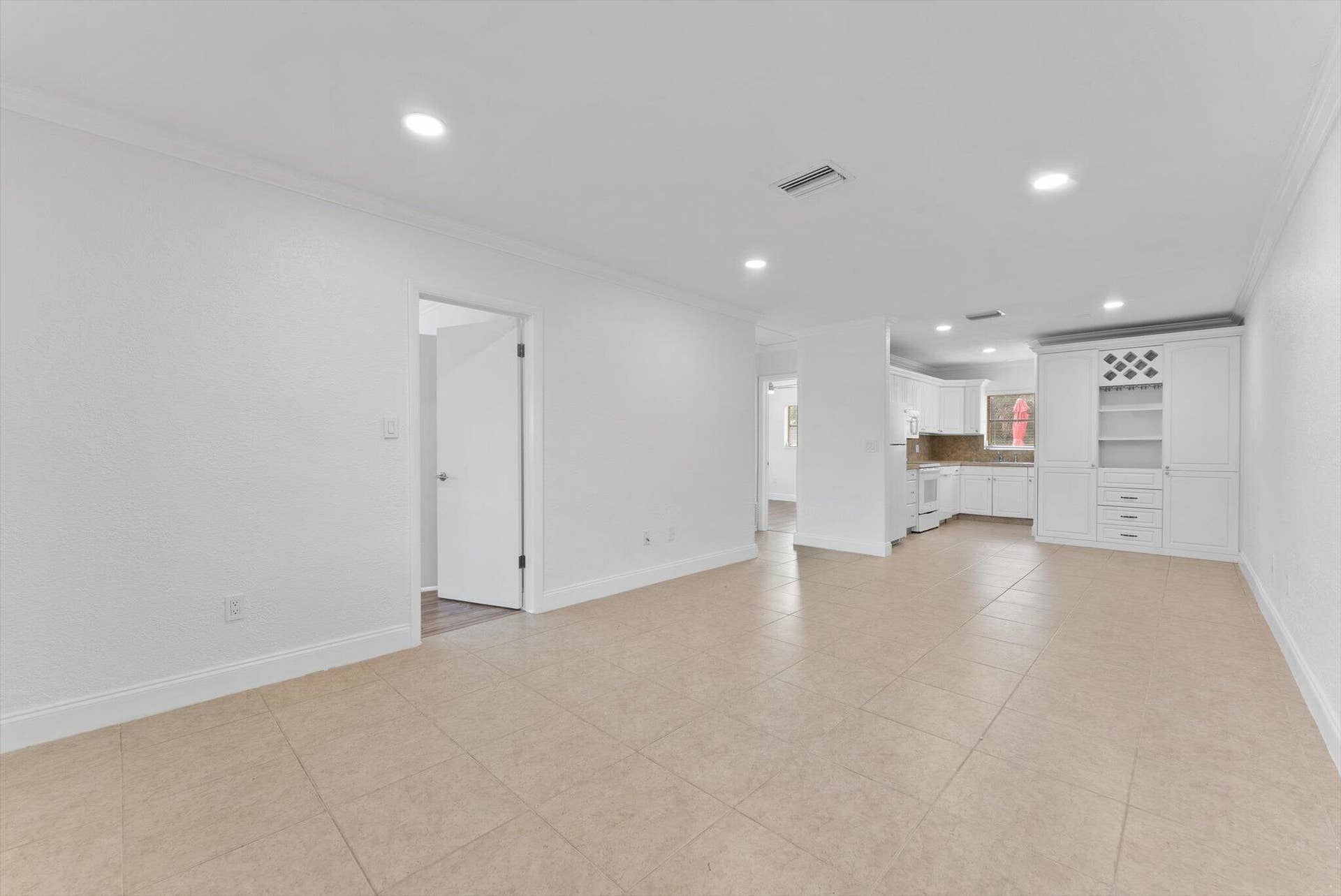 2631 NE 2nd Avenue, Boca Raton, FL 33431 08-8