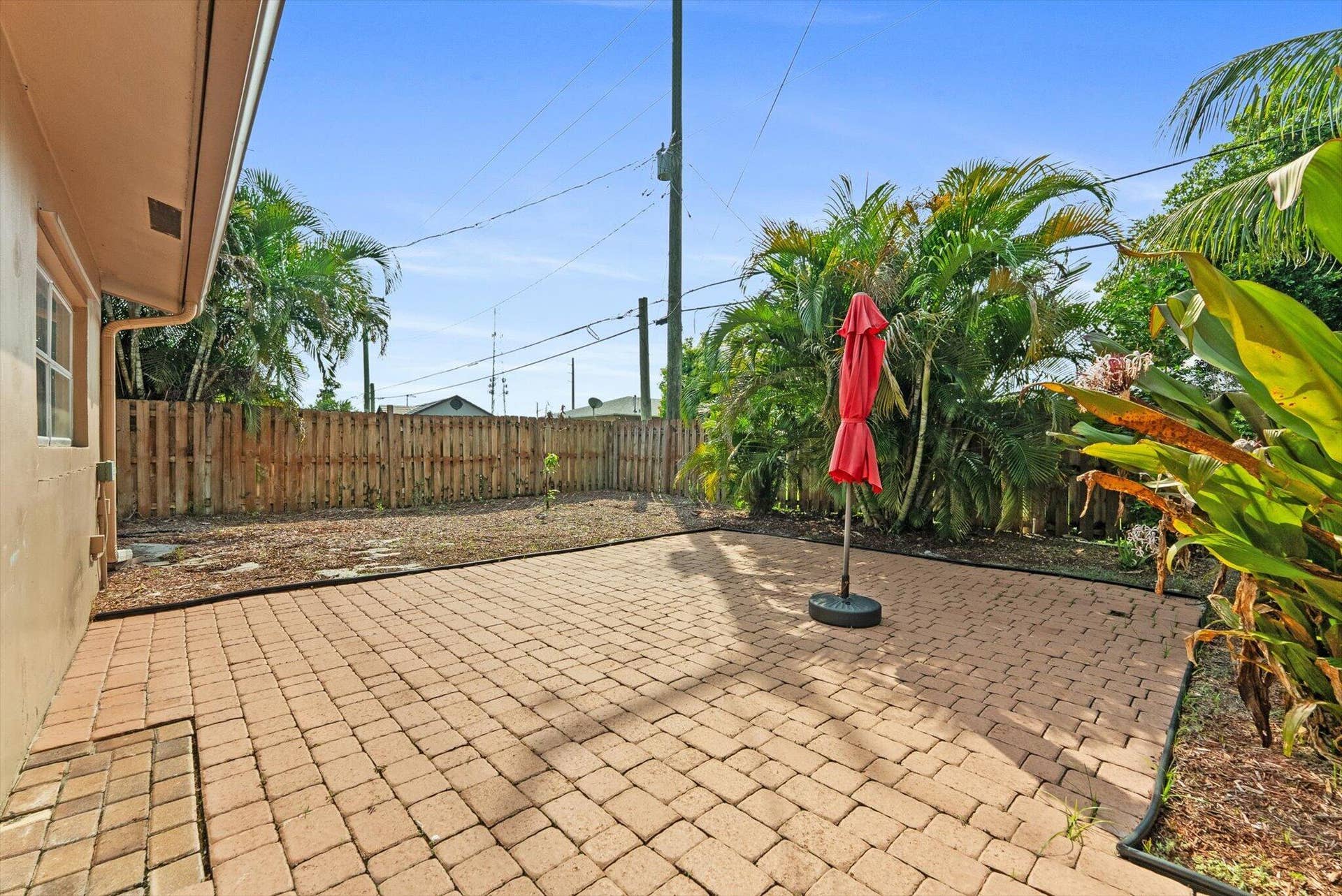 2631 NE 2nd Avenue, Boca Raton, FL 33431 21-21