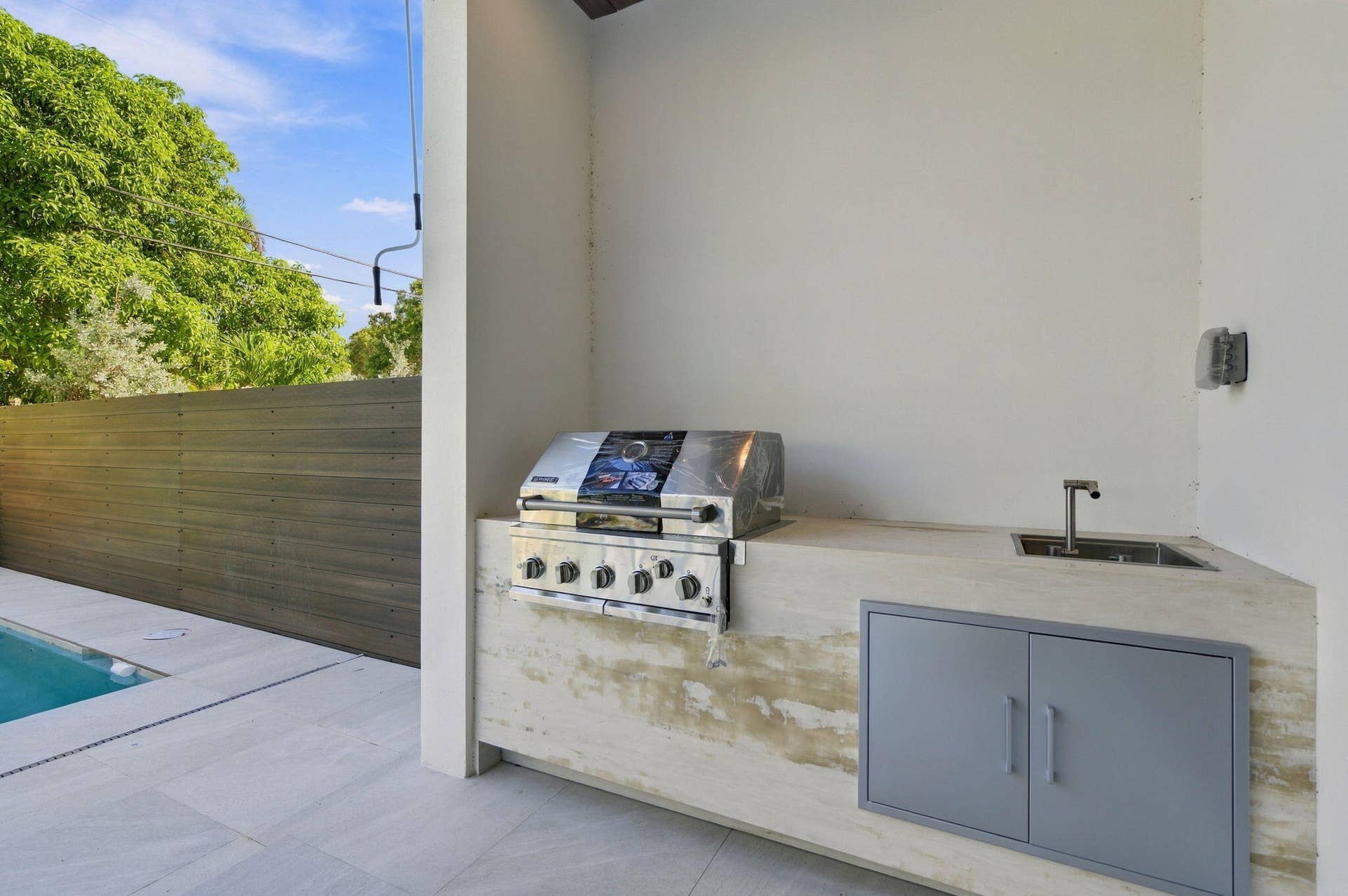 36-web-or-mls-1015-ne-3rd-st