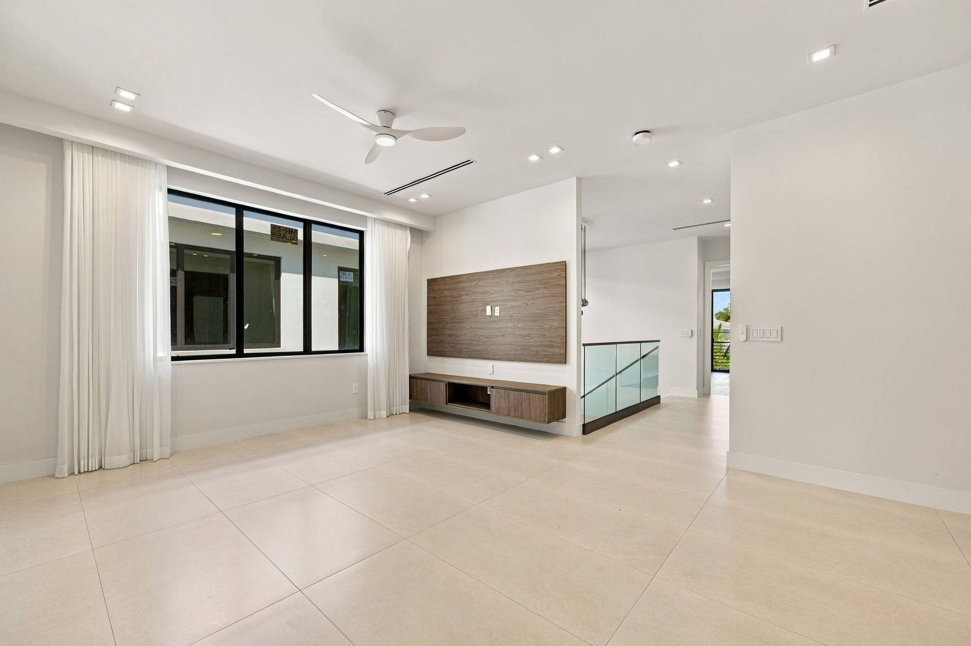 19-web-or-mls-1015-ne-3rd-st