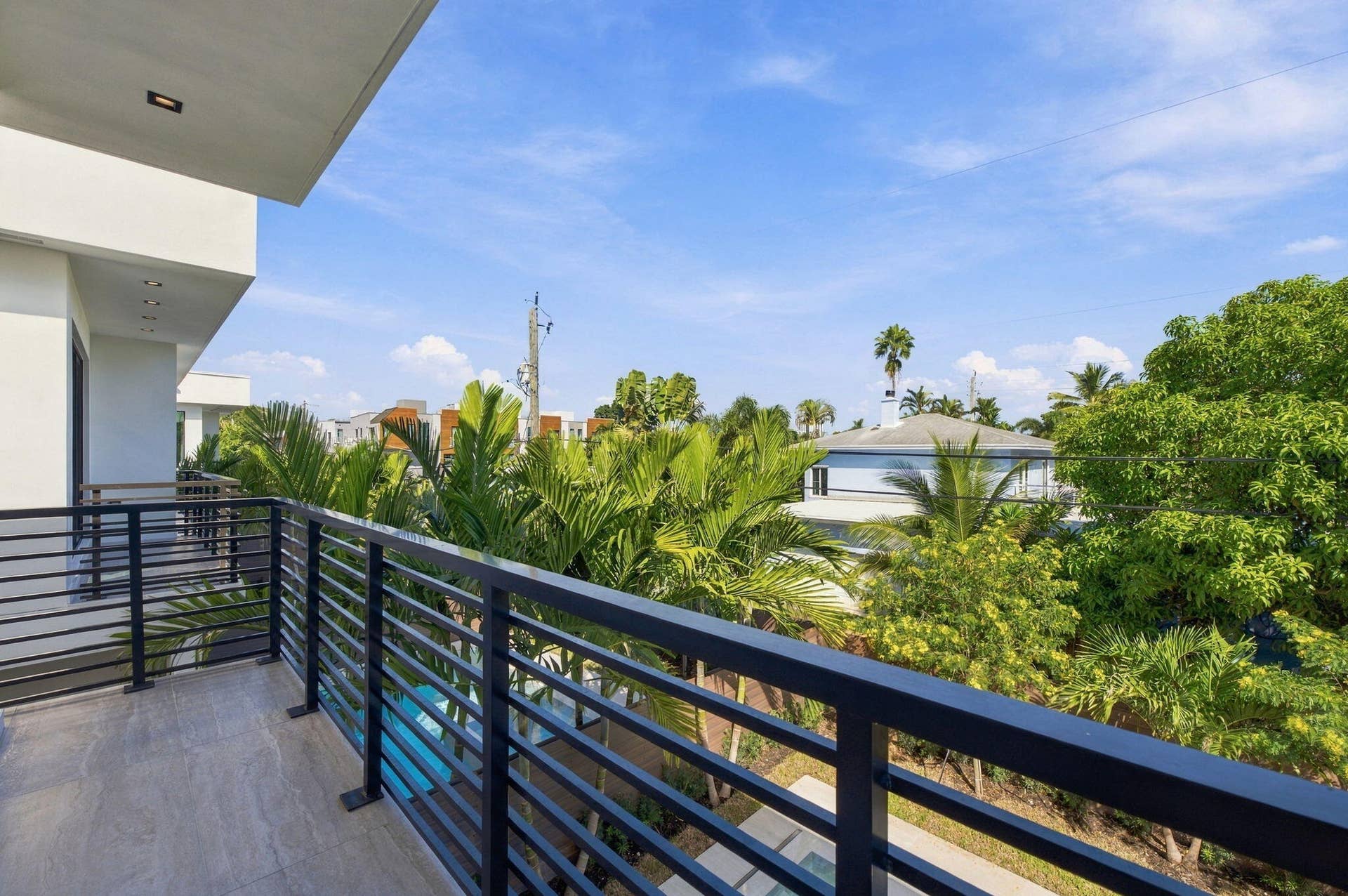 34-web-or-mls-1015-ne-3rd-st