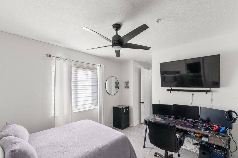 3643 NW 5TH Terrace, Boca Raton, FL 33431 Main Floor Bedroom Pic 1