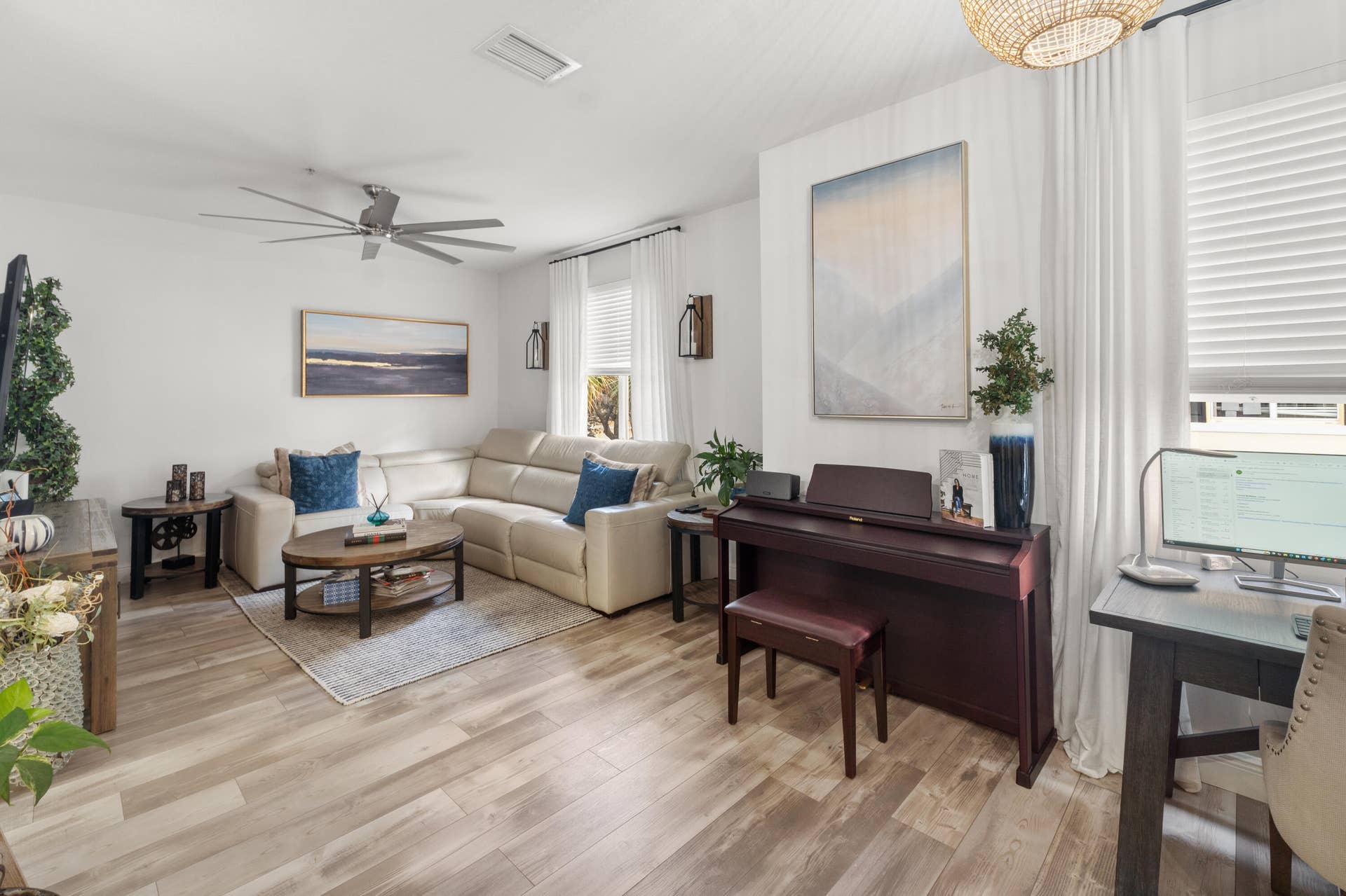3643 NW 5TH Terrace, Boca Raton, FL 33431 2nd Floor Living room