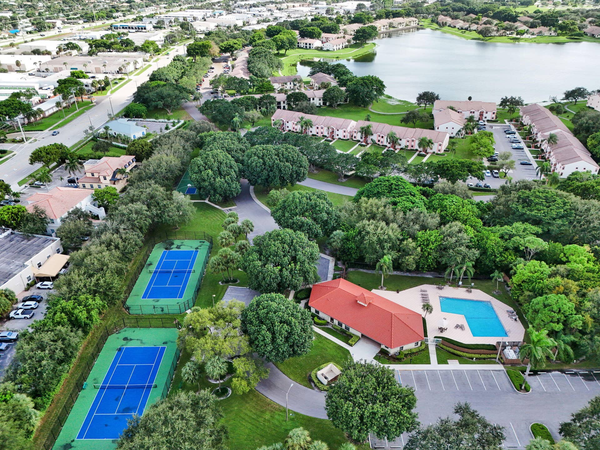 300 Palmwood Place, #P206, Boca Raton, FL 33431 13-web-or-mls-CAM_20261002160246_0024_W