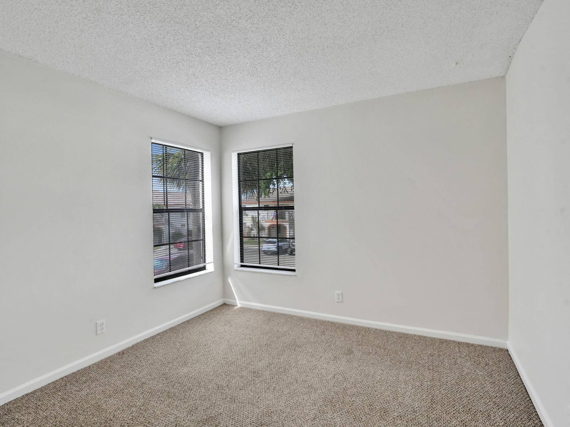 300 Palmwood Place, #P206, Boca Raton, FL 33431 42-web-or-mls-DSC02607