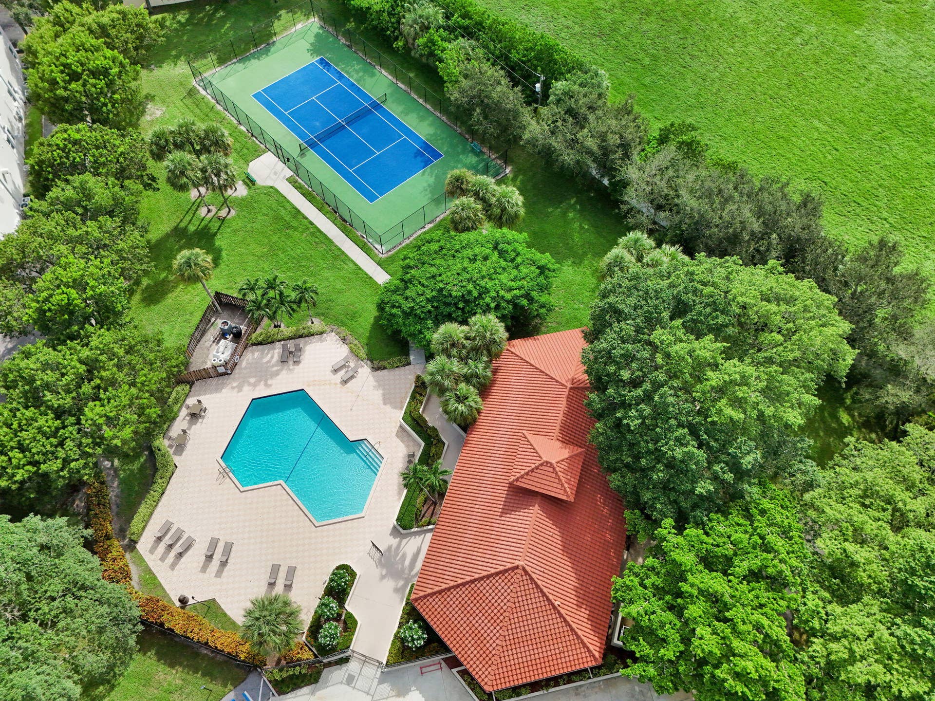 300 Palmwood Place, #P206, Boca Raton, FL 33431 1 of 2 community pools